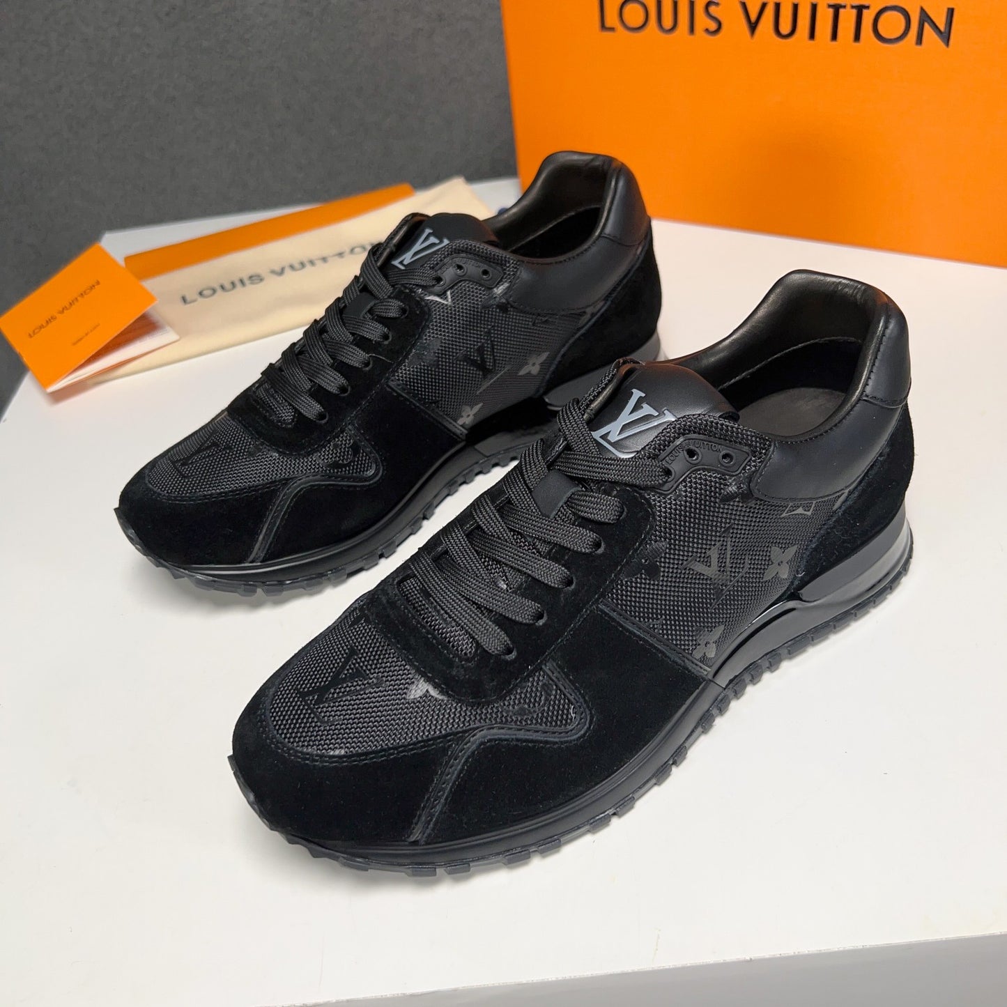 LV-168shoes
