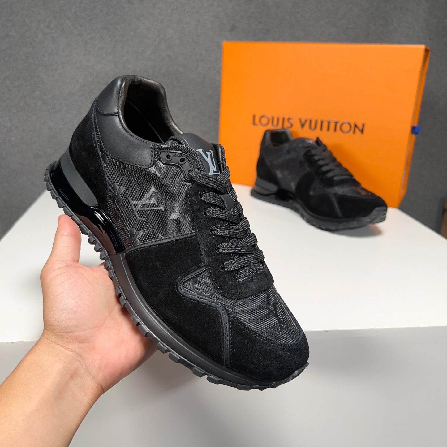 LV-168shoes