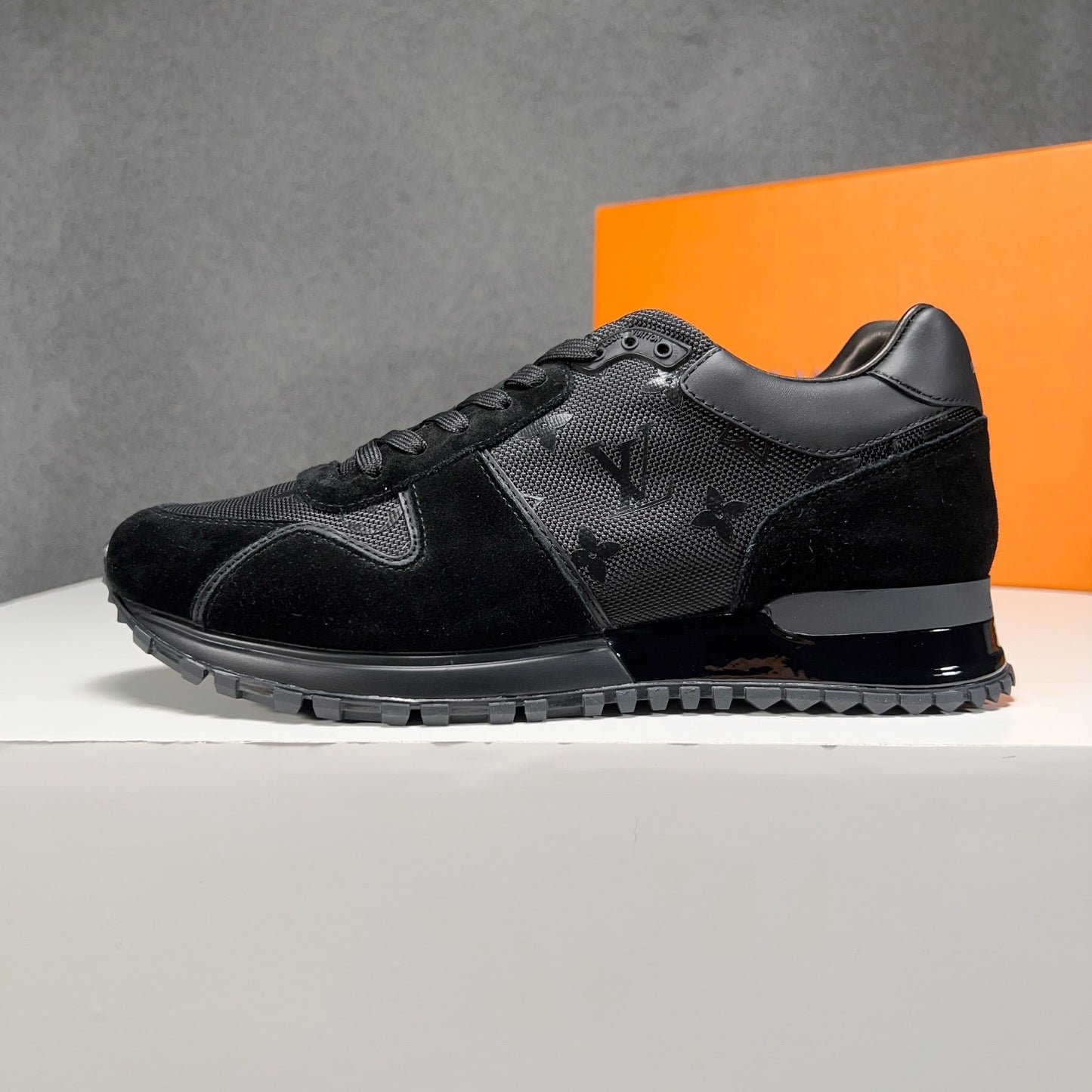 LV-168shoes