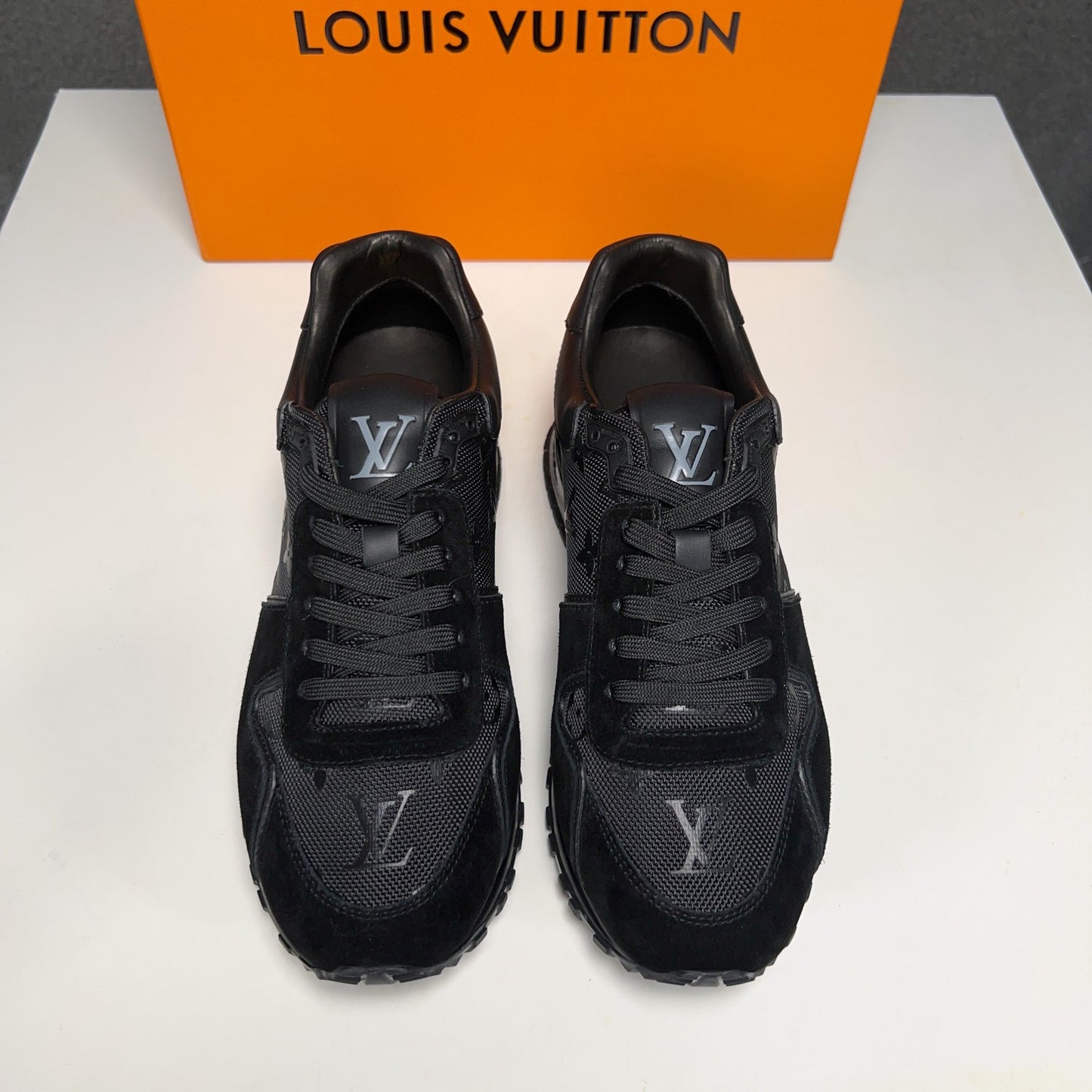 LV-168shoes
