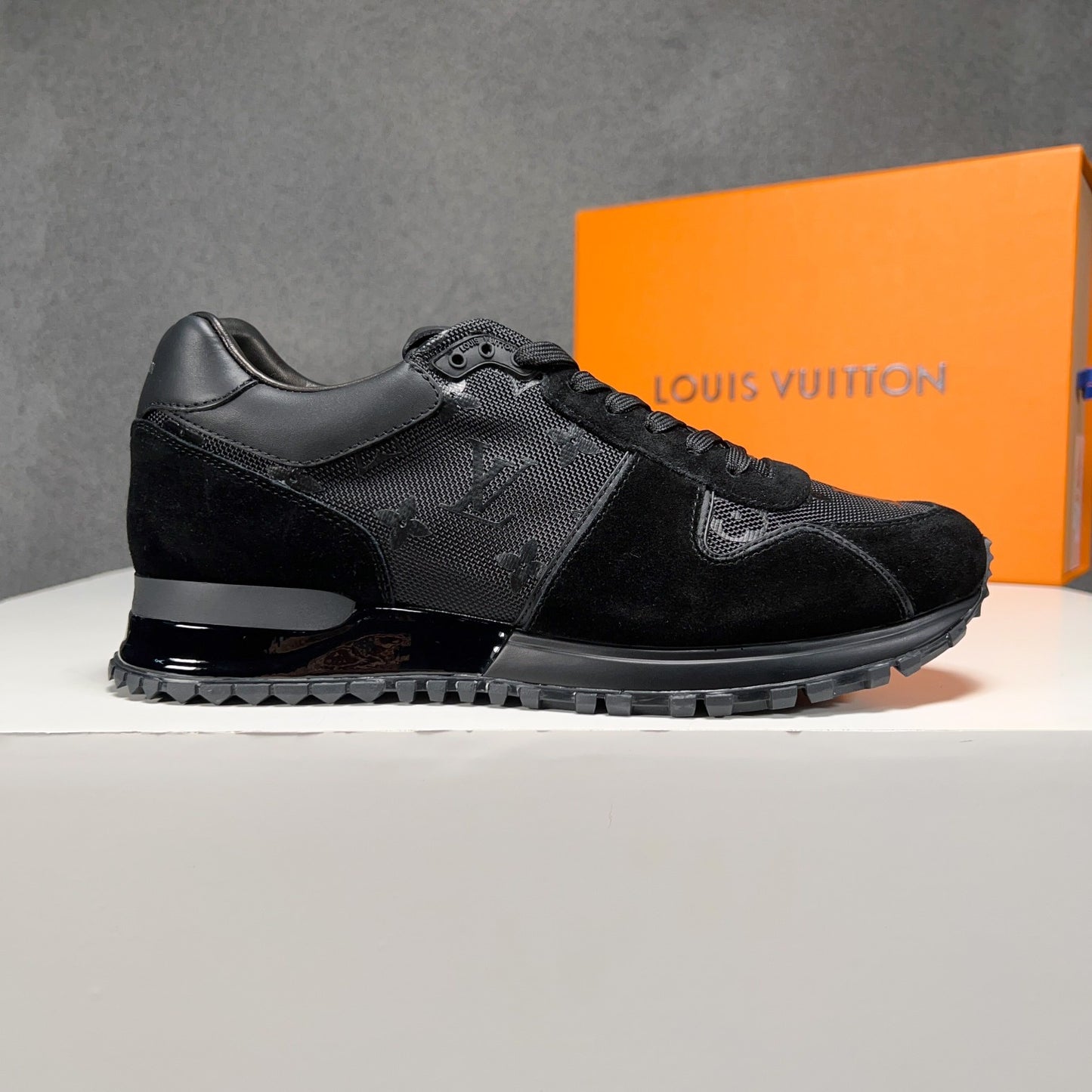 LV-168shoes