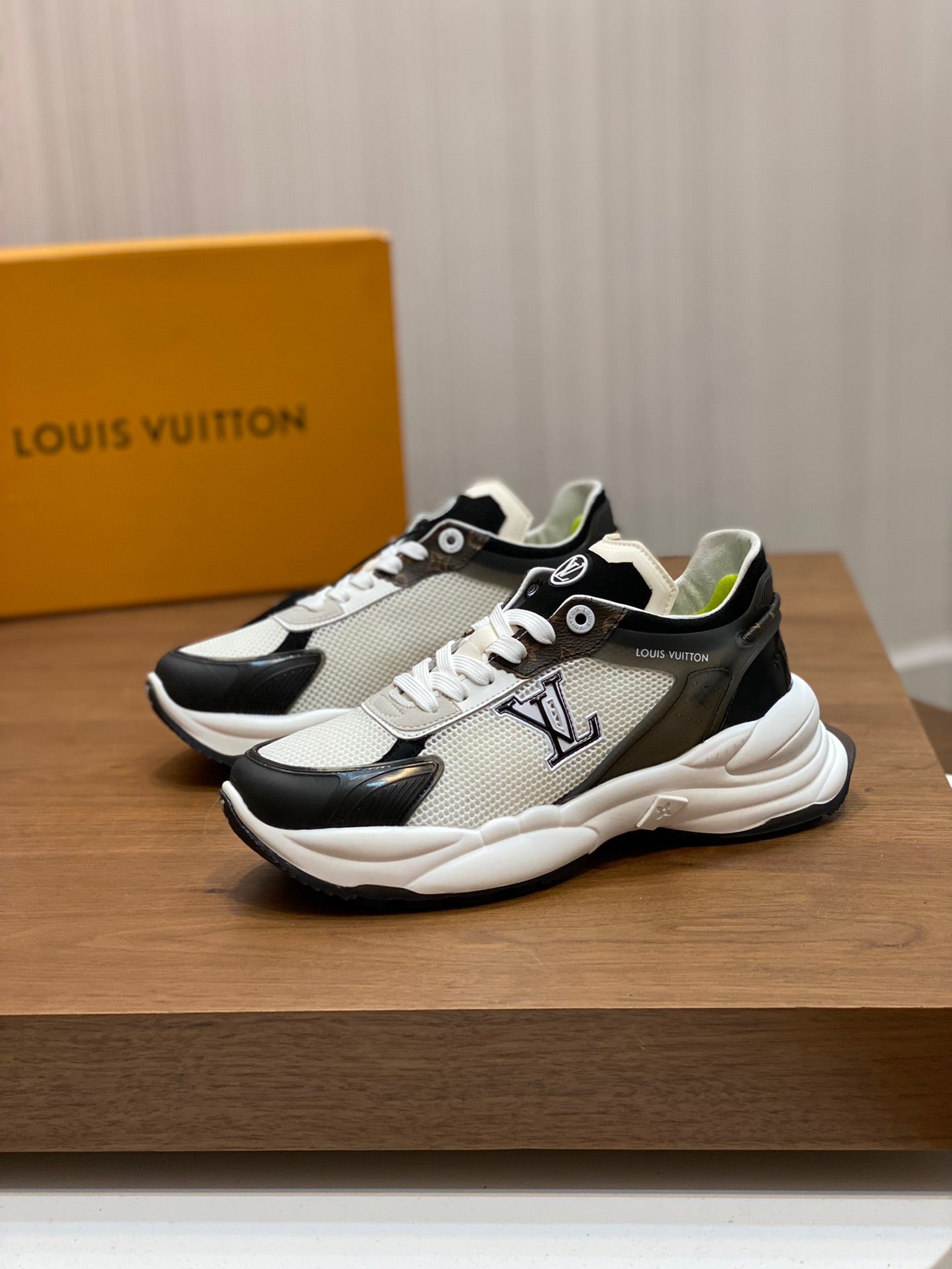 LV-172shoes