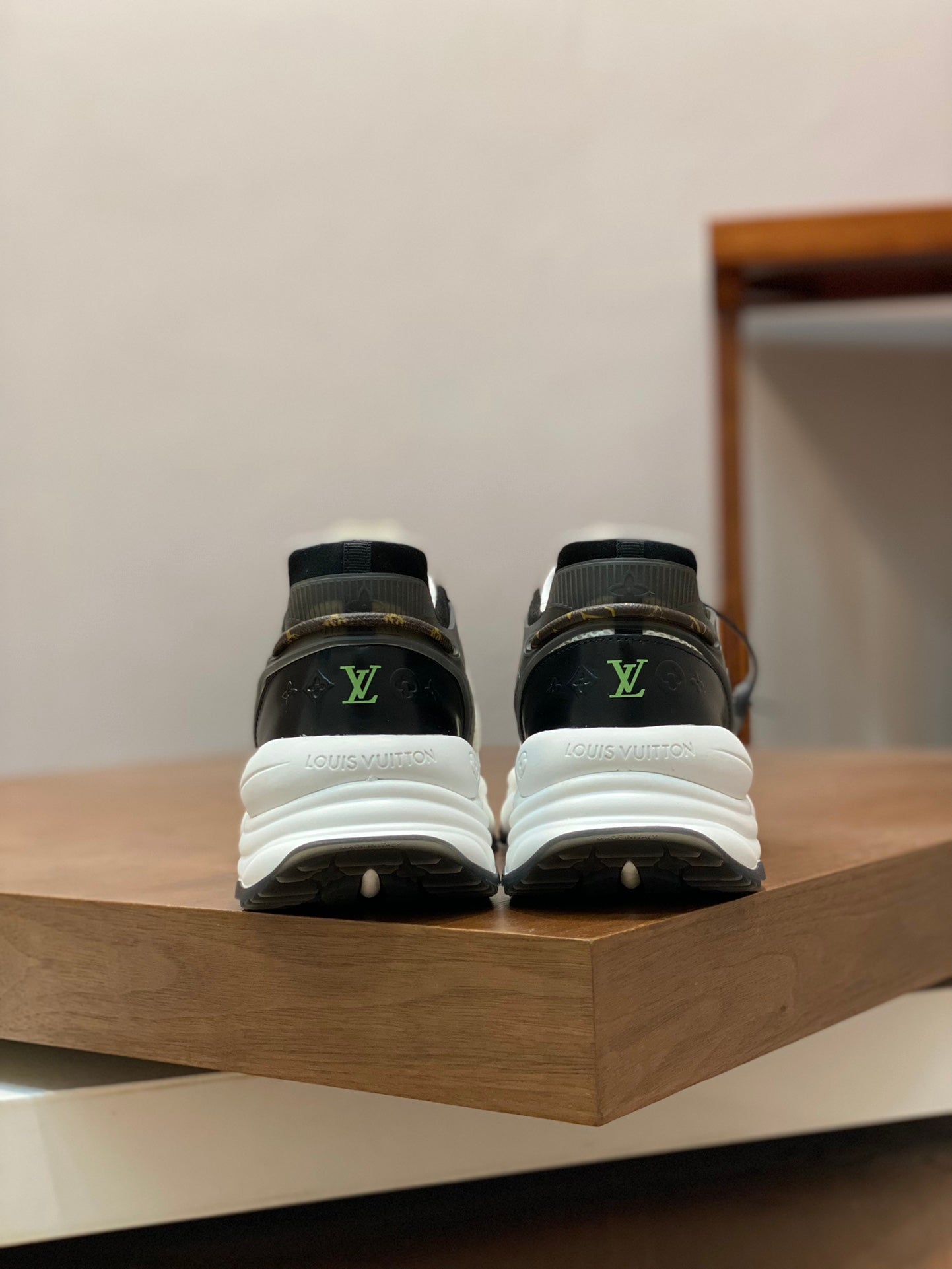 LV-172shoes