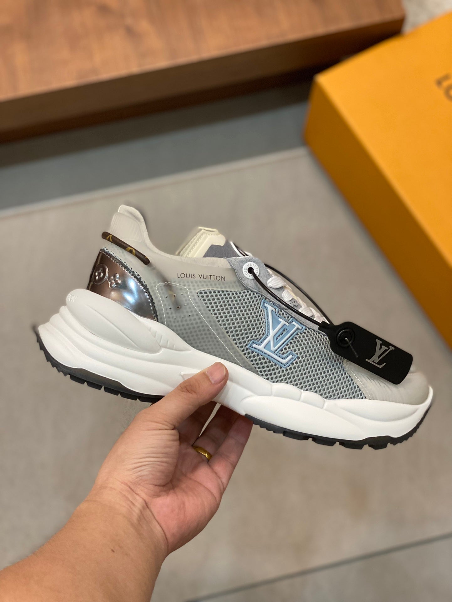LV-173shoes