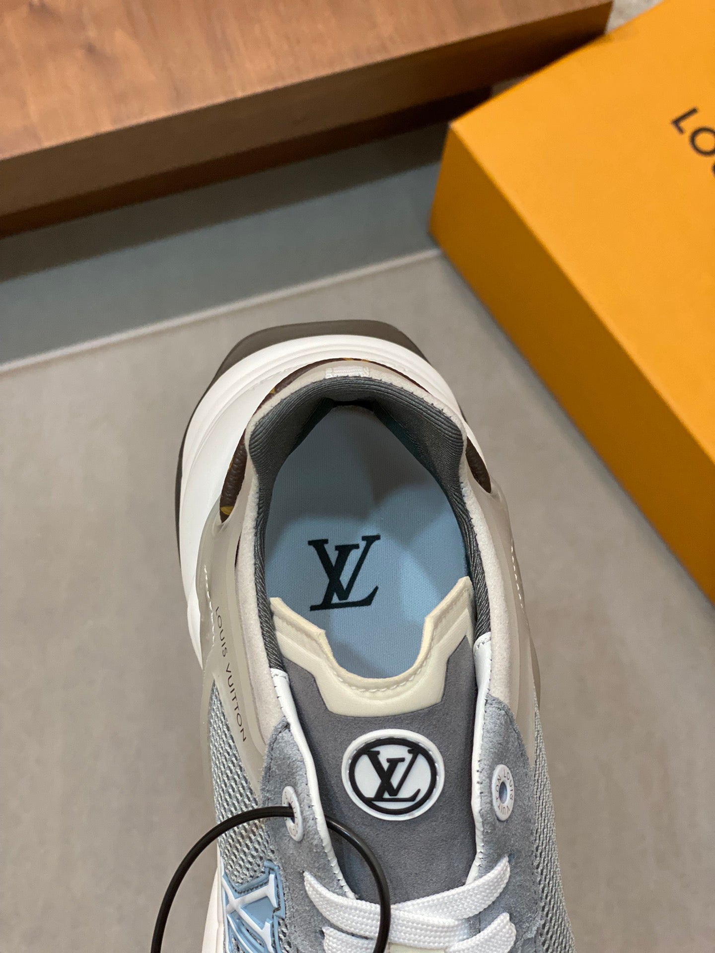 LV-173shoes
