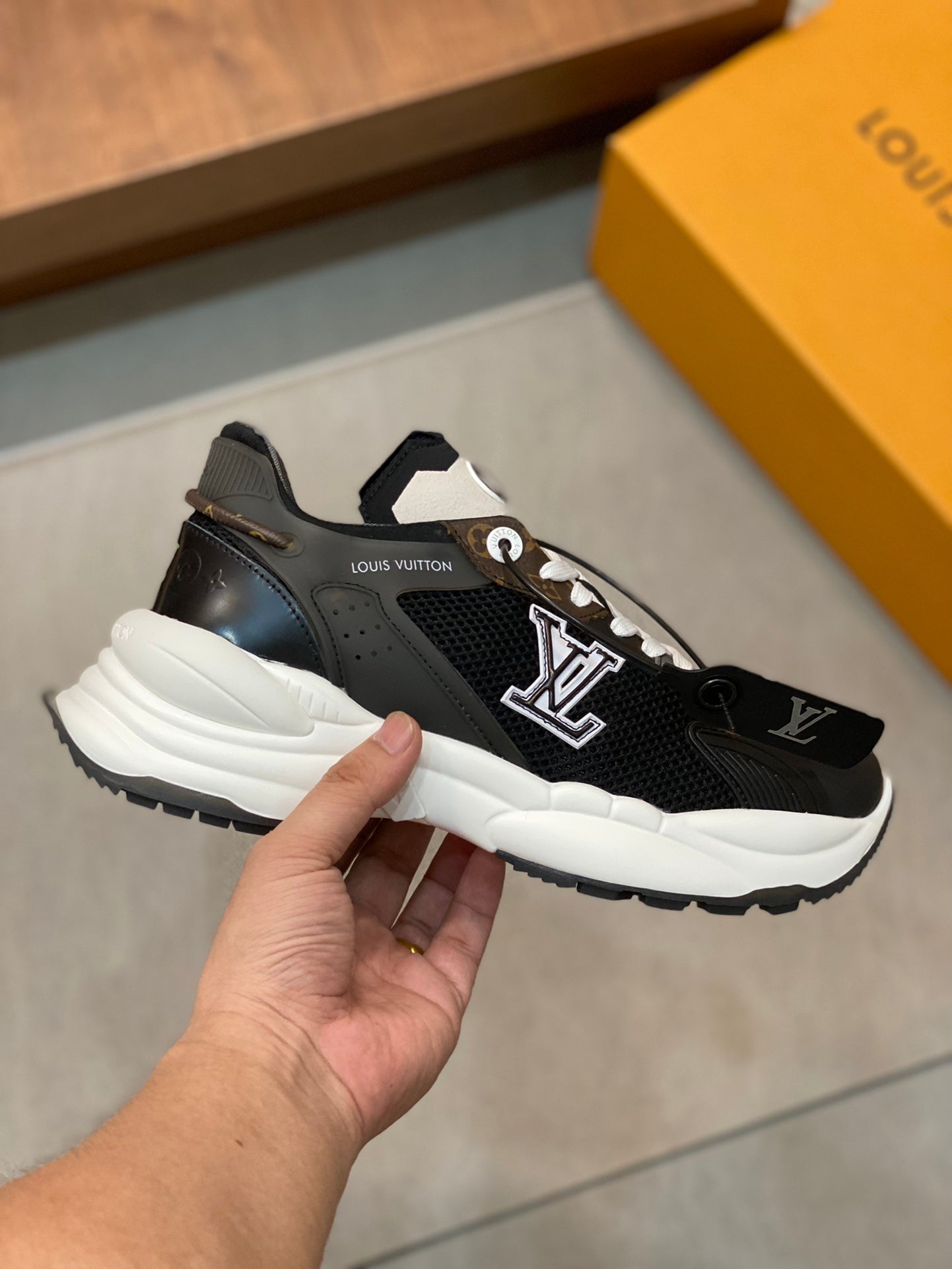 LV-174shoes