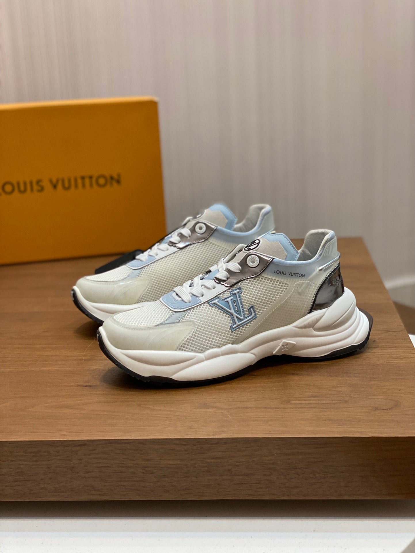 LV-175shoes