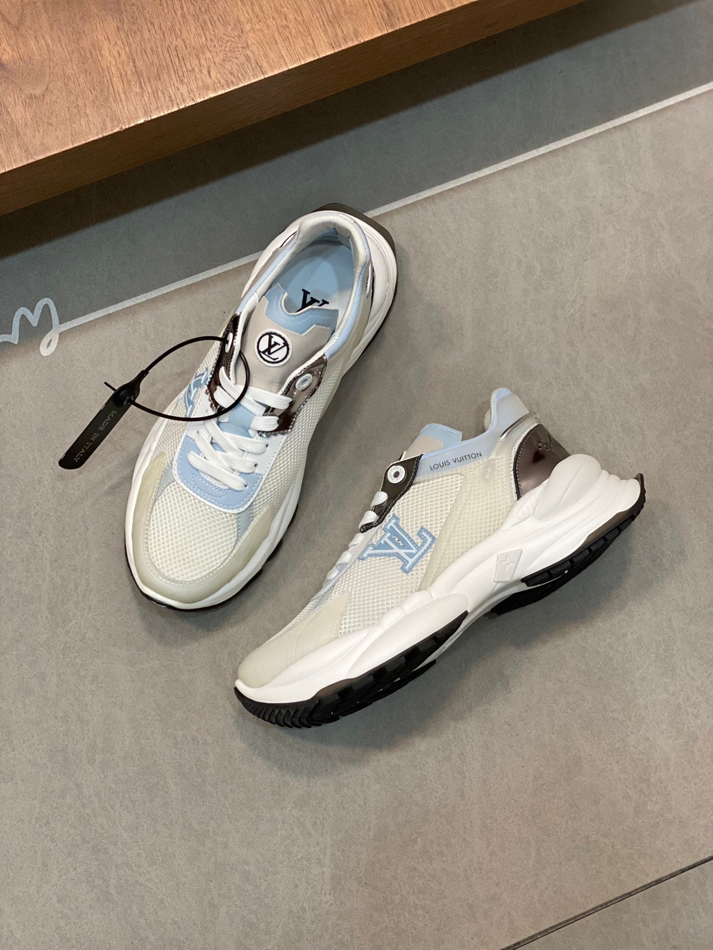 LV-175shoes