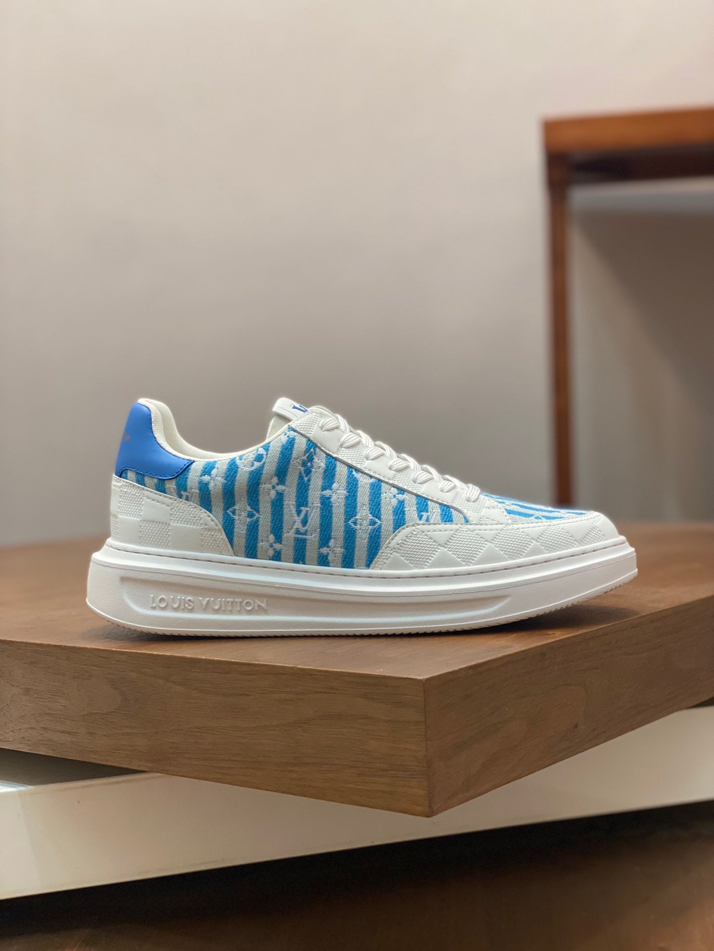 LV-176shoes