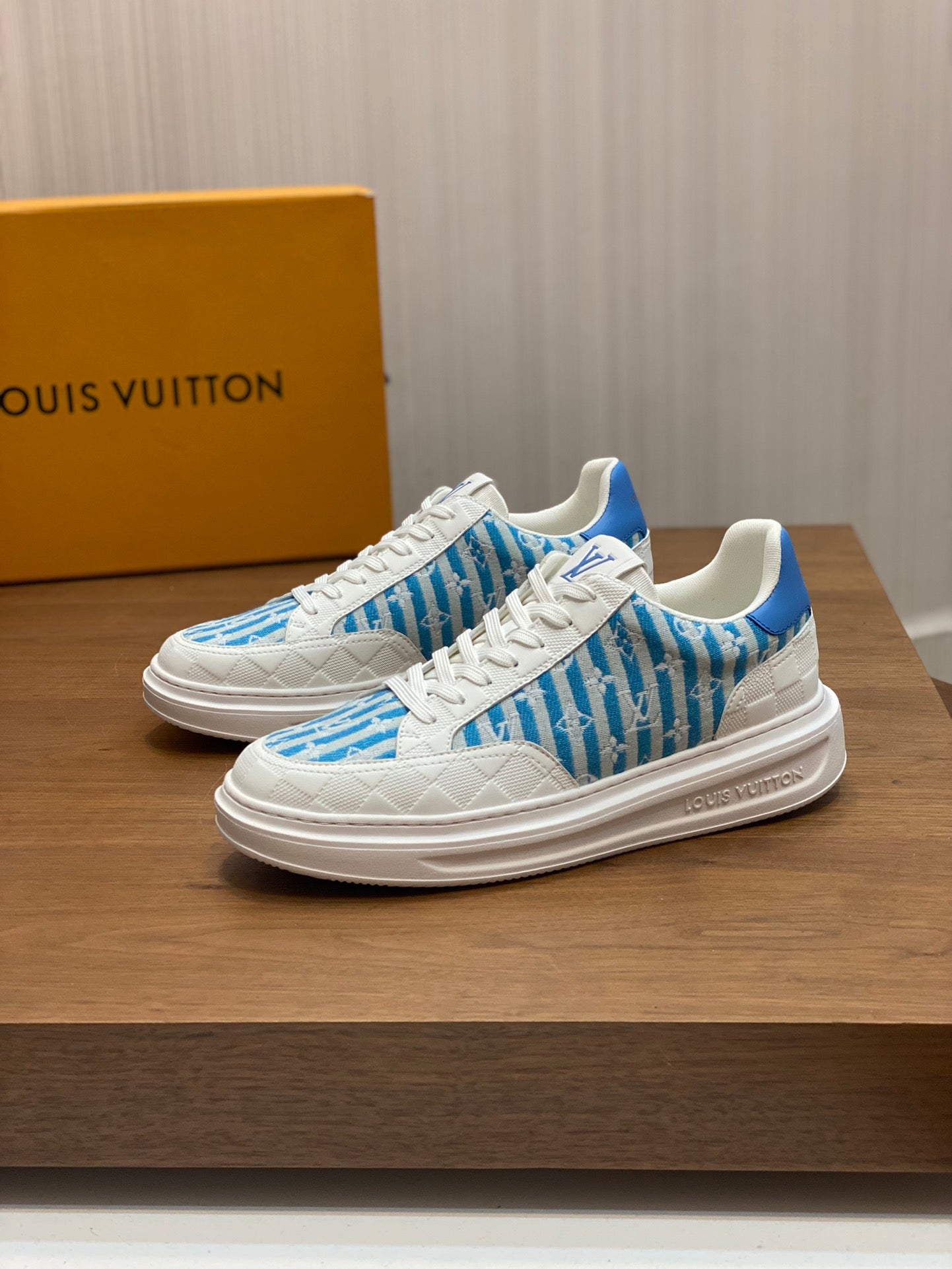 LV-176shoes