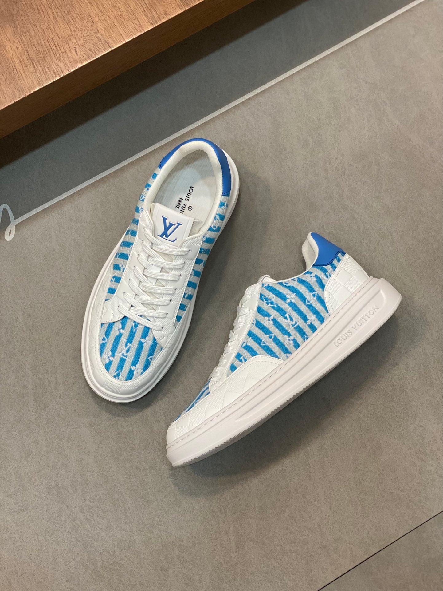 LV-176shoes