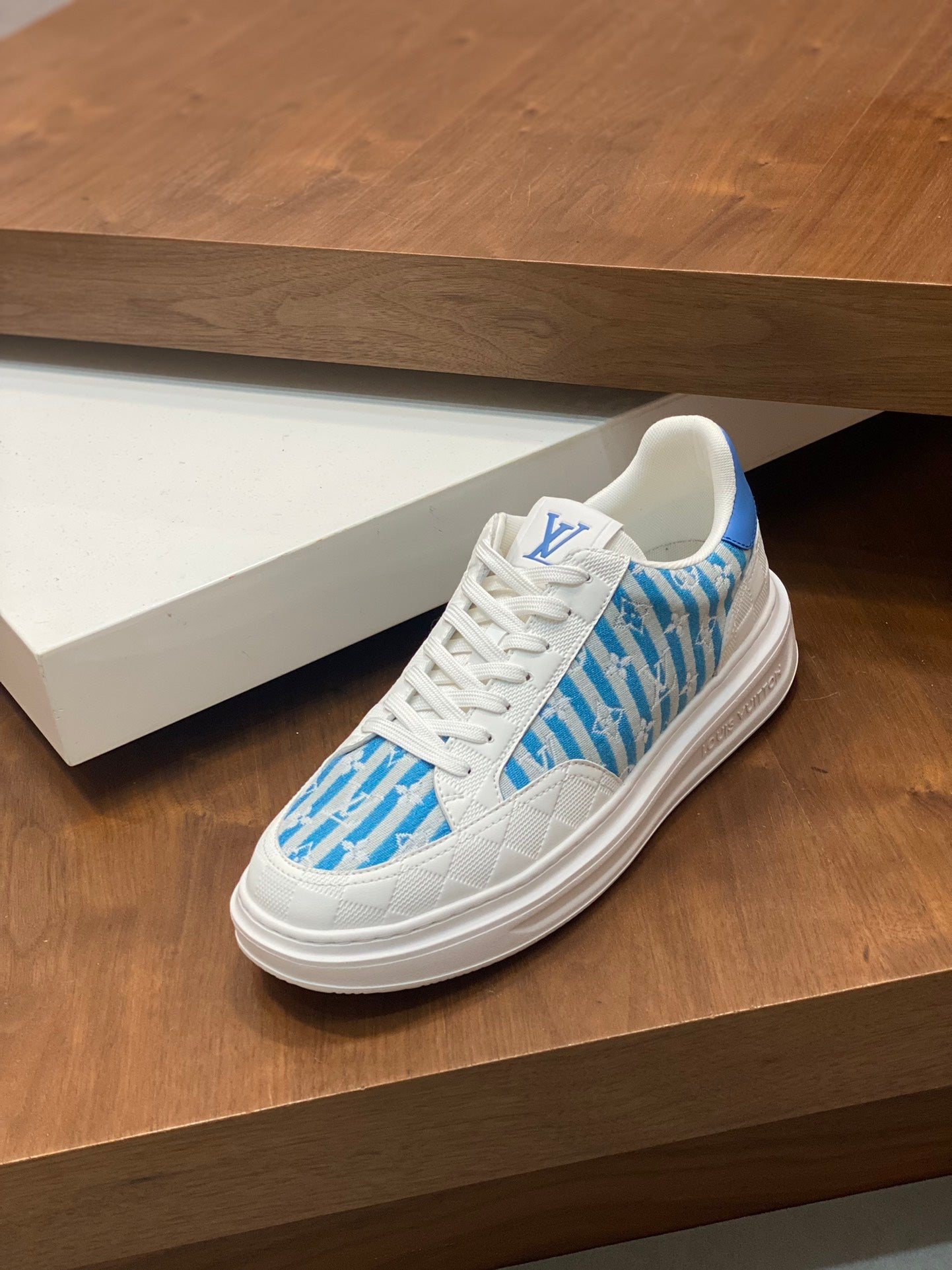LV-176shoes