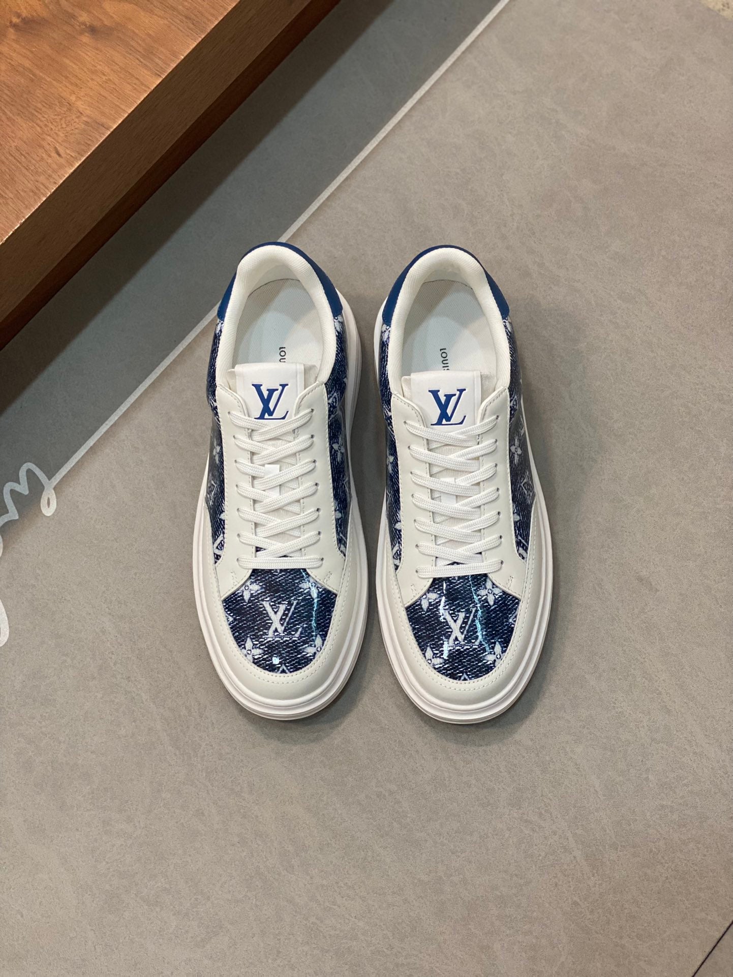 LV-178shoes