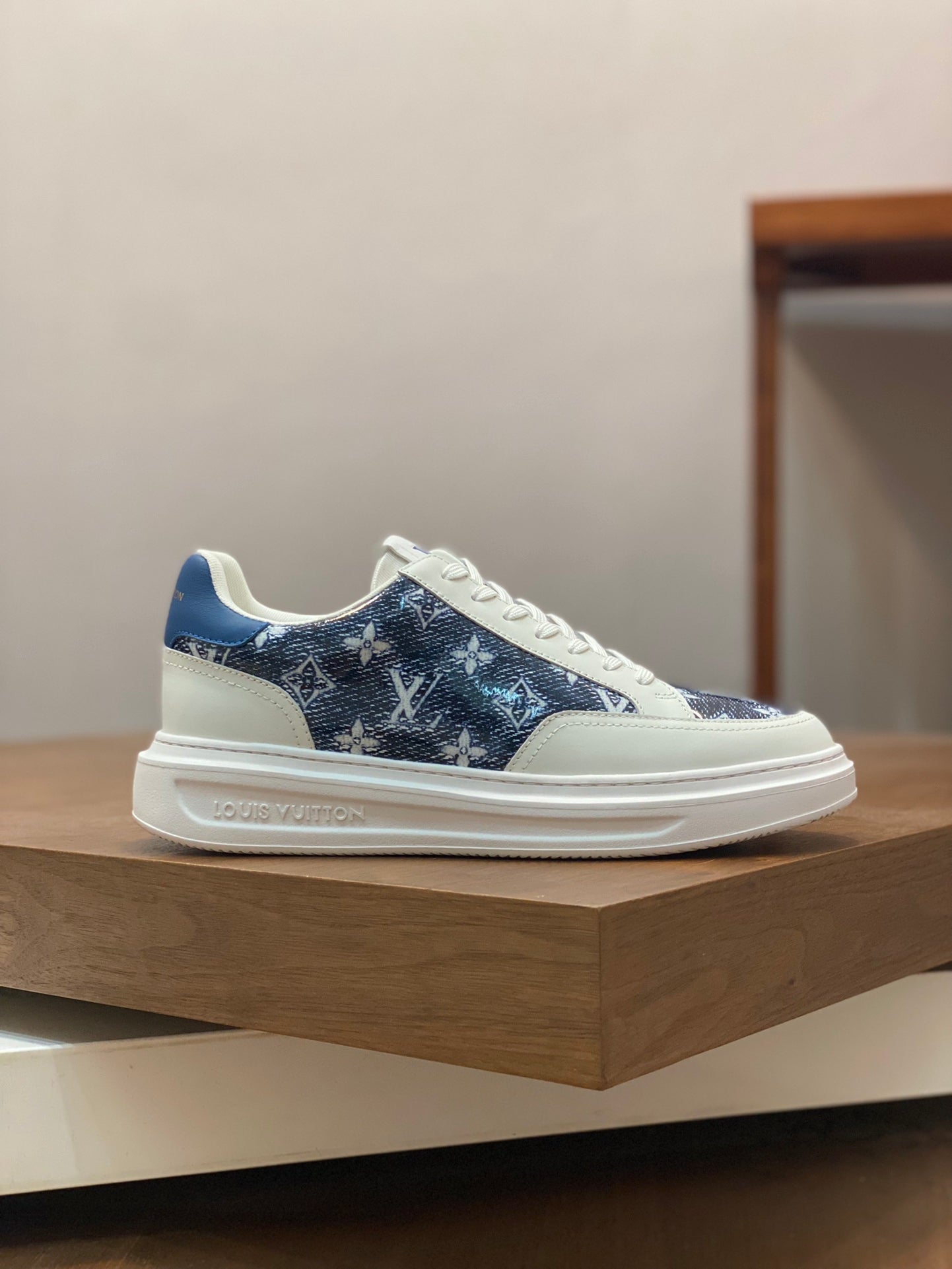 LV-178shoes
