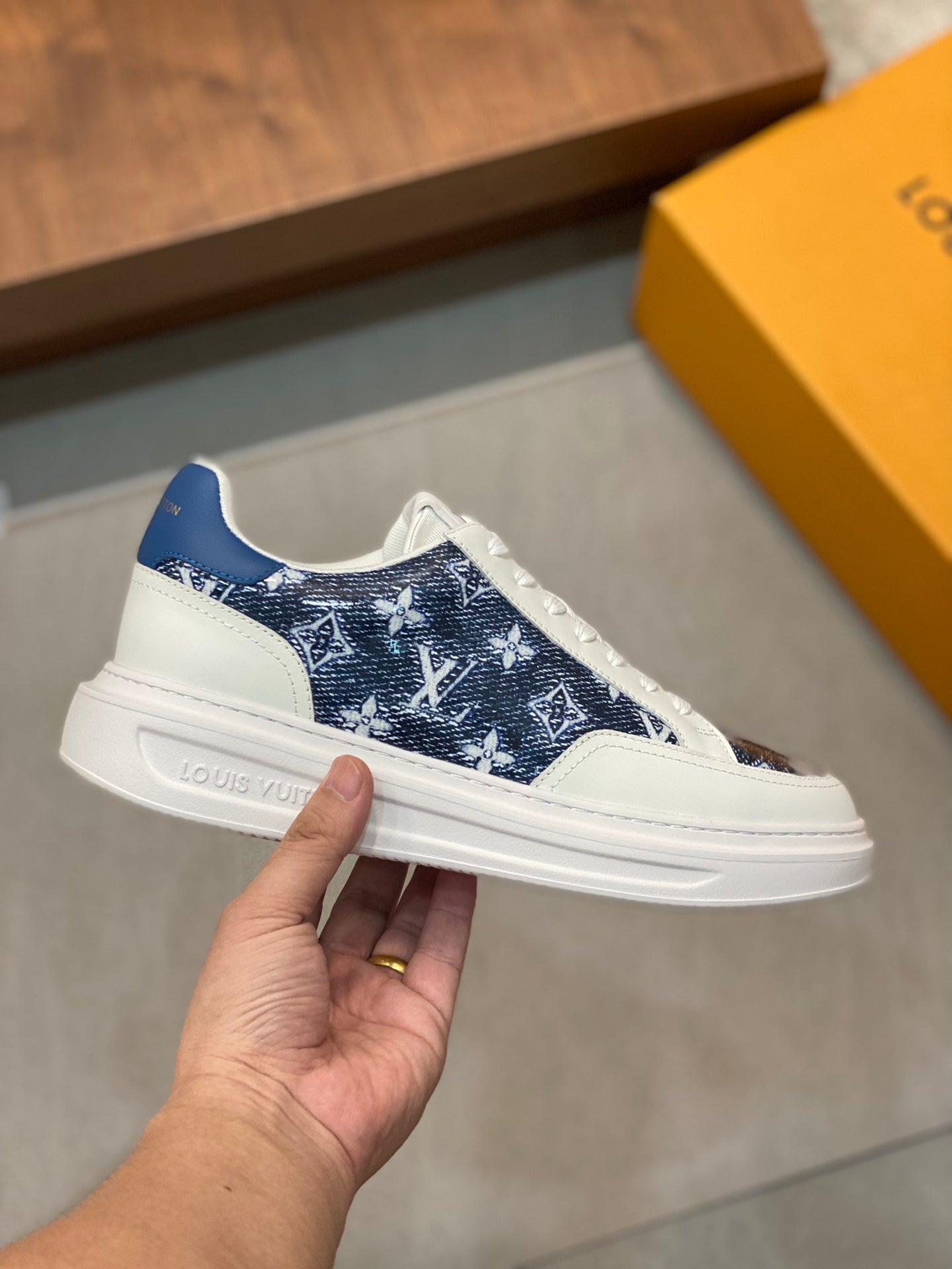 LV-178shoes