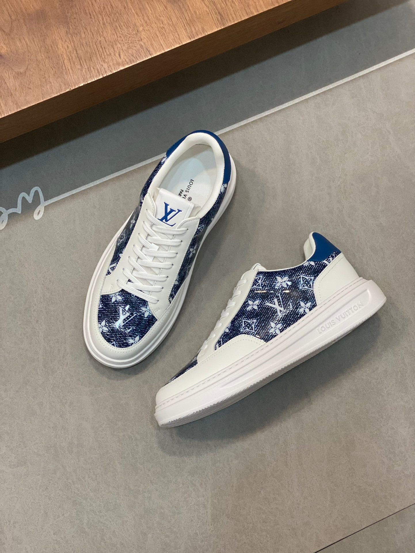 LV-178shoes