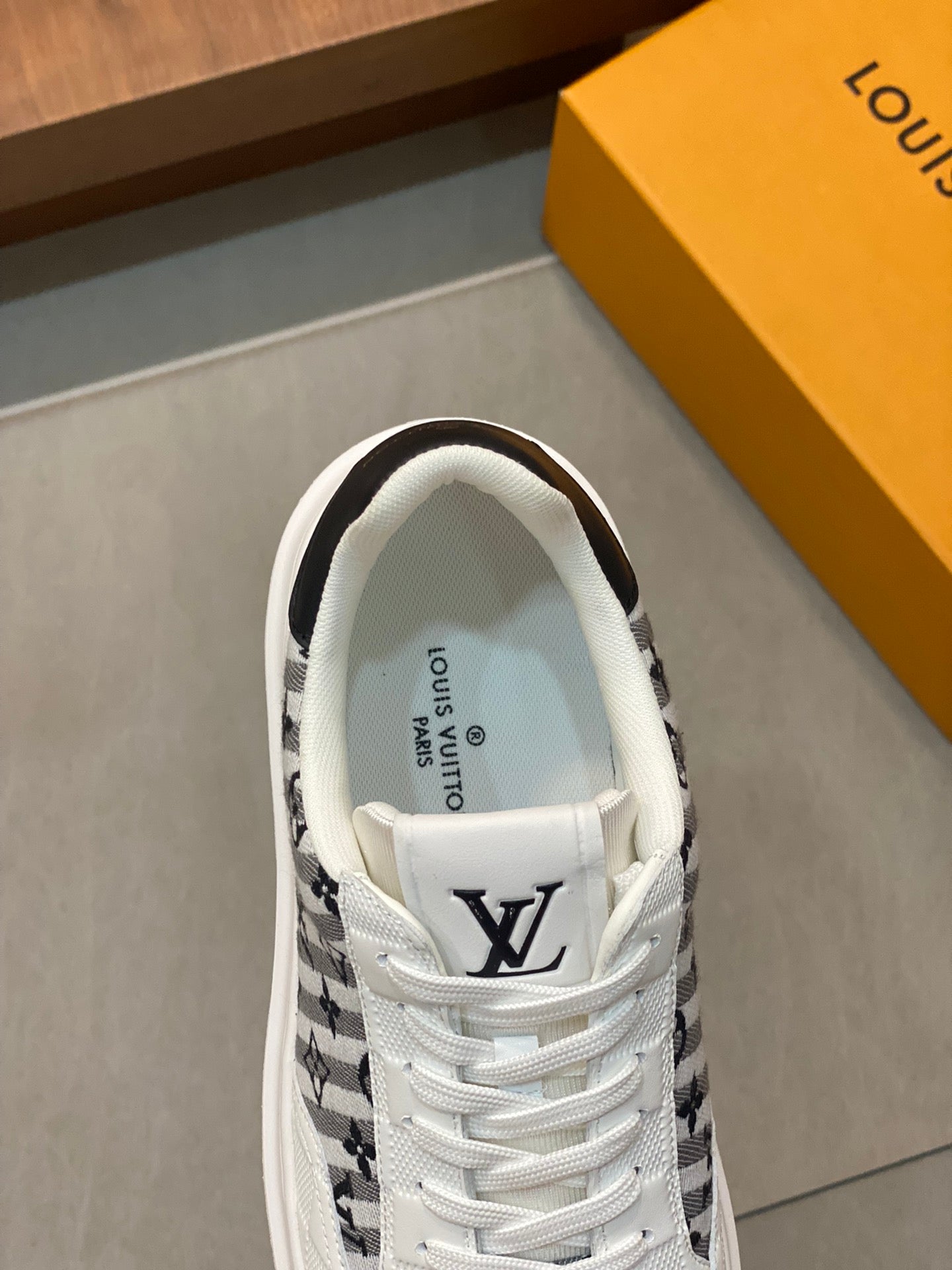 LV-179shoes