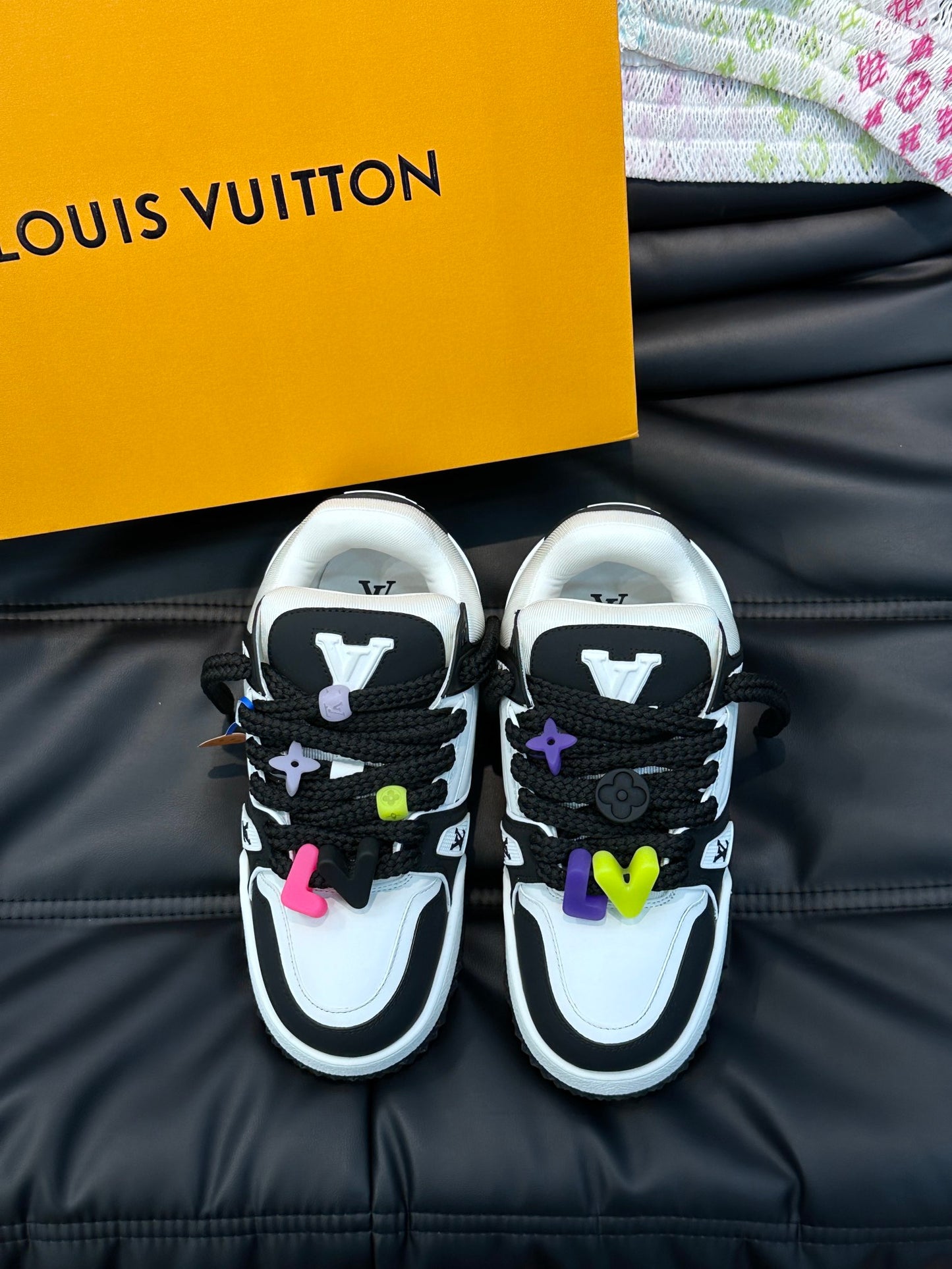 LV-182shoes