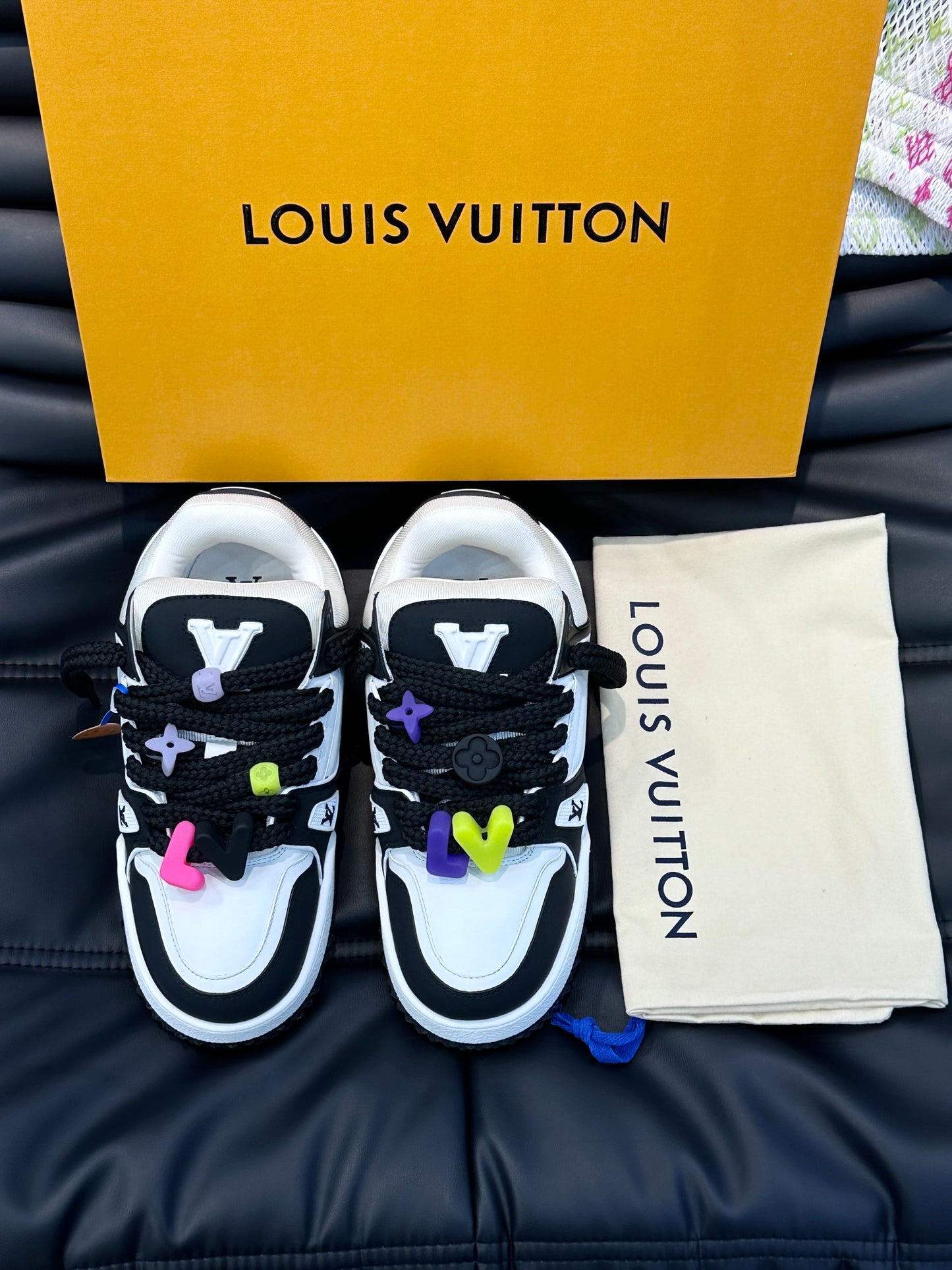 LV-182shoes