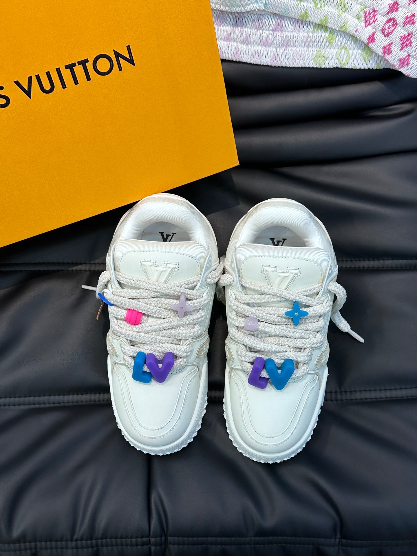 LV-183shoes