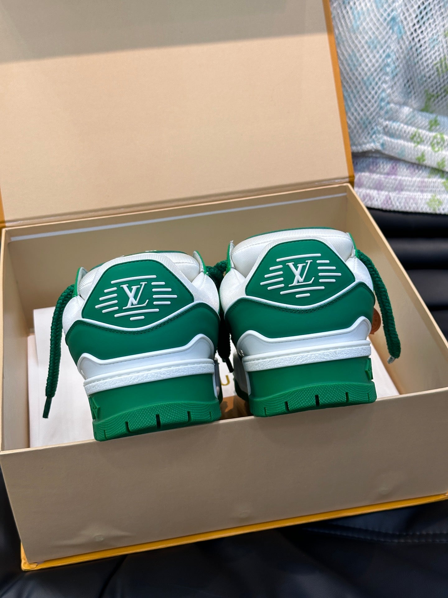 LV-184shoes