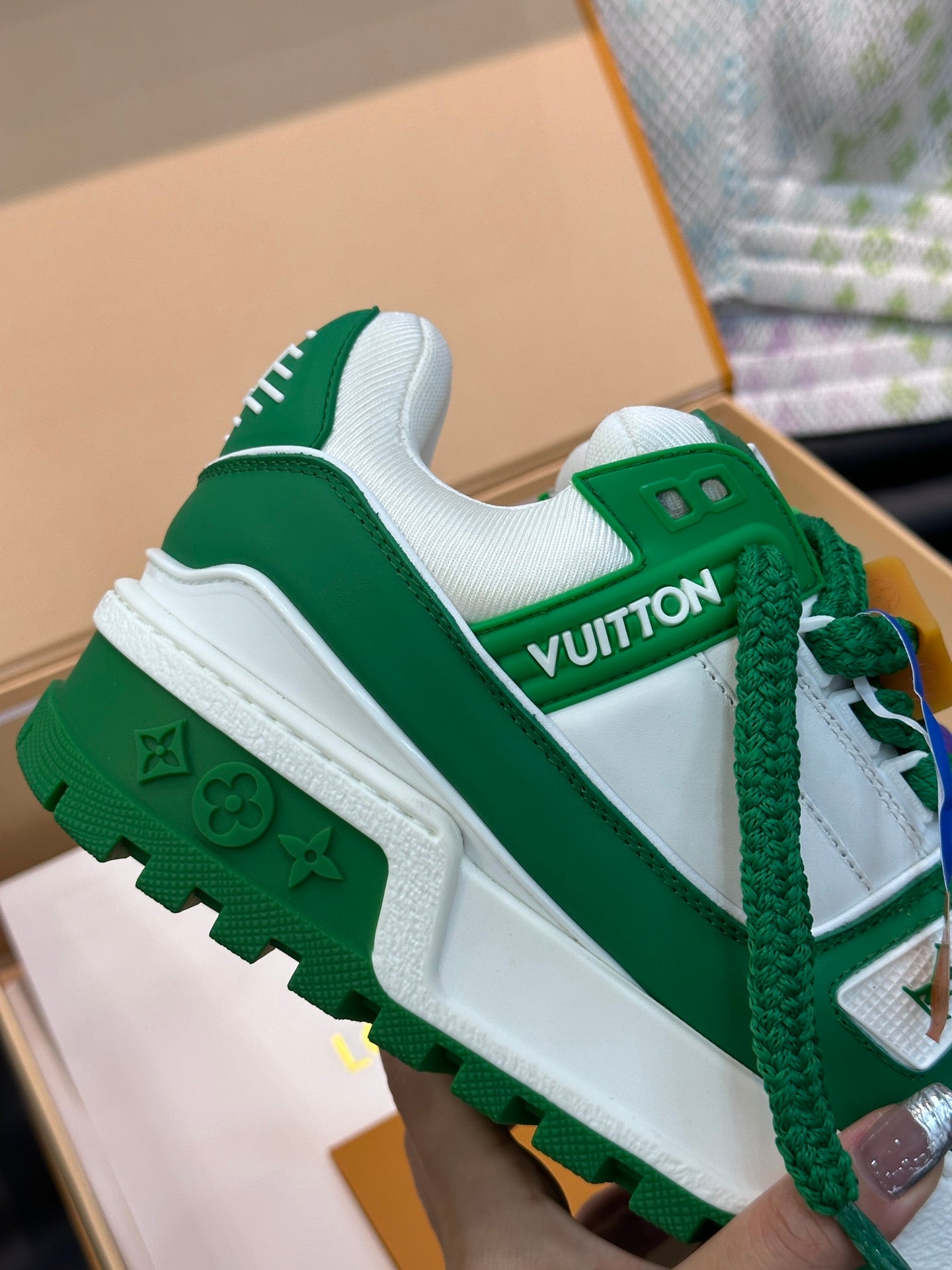 LV-184shoes