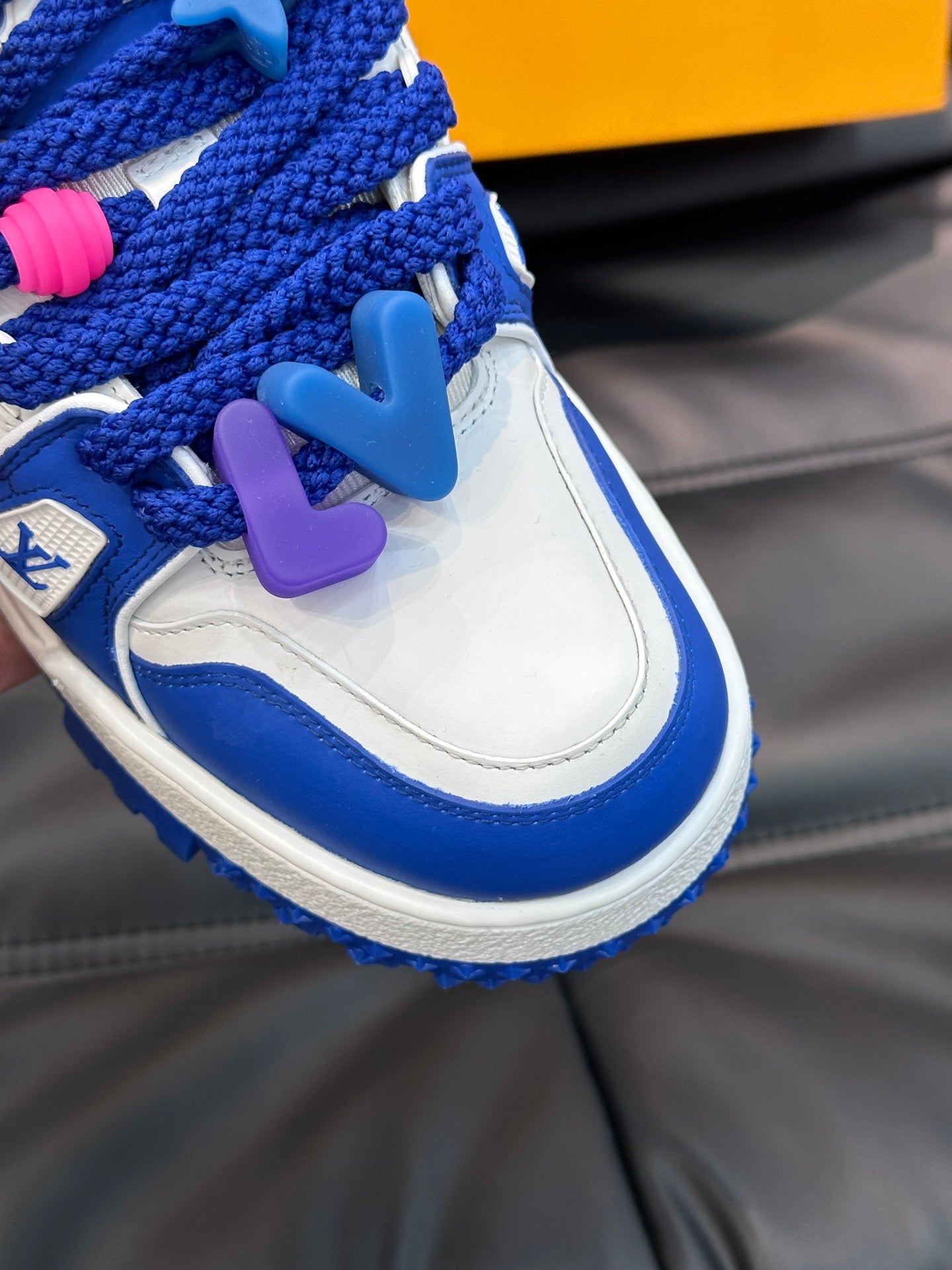 LV-185shoes