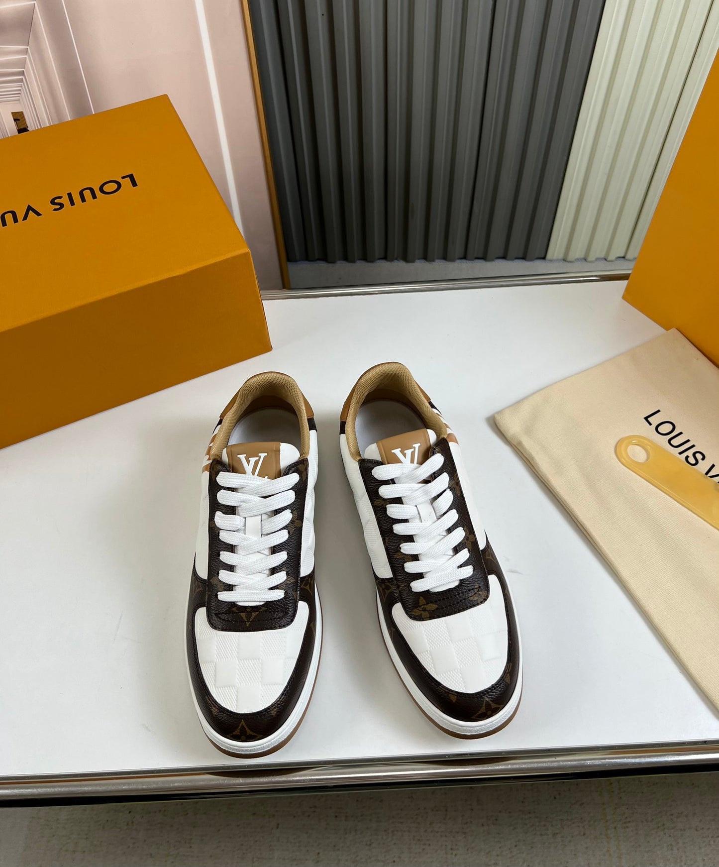 LV-196shoes