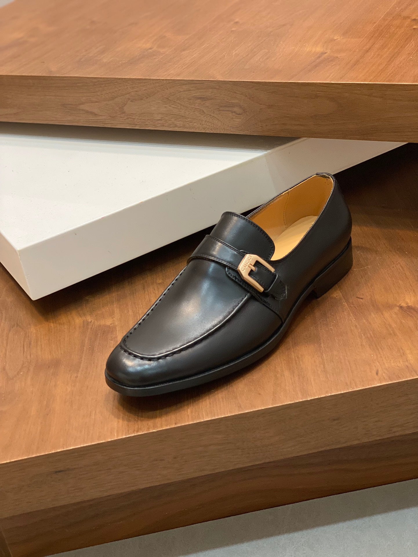 Gucci-109Shoes