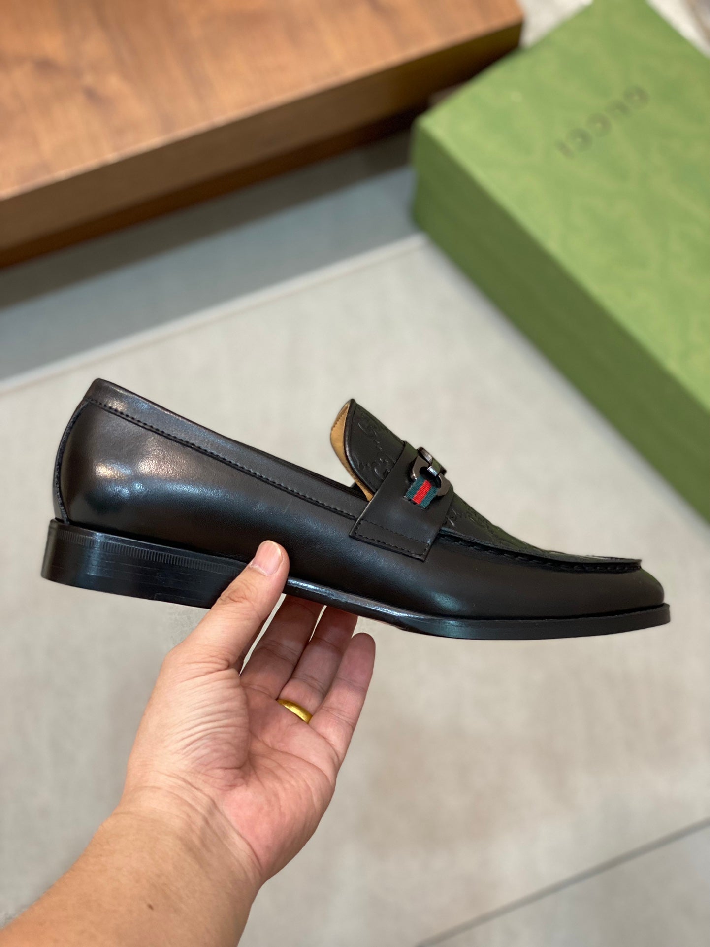 Gucci-110Shoes