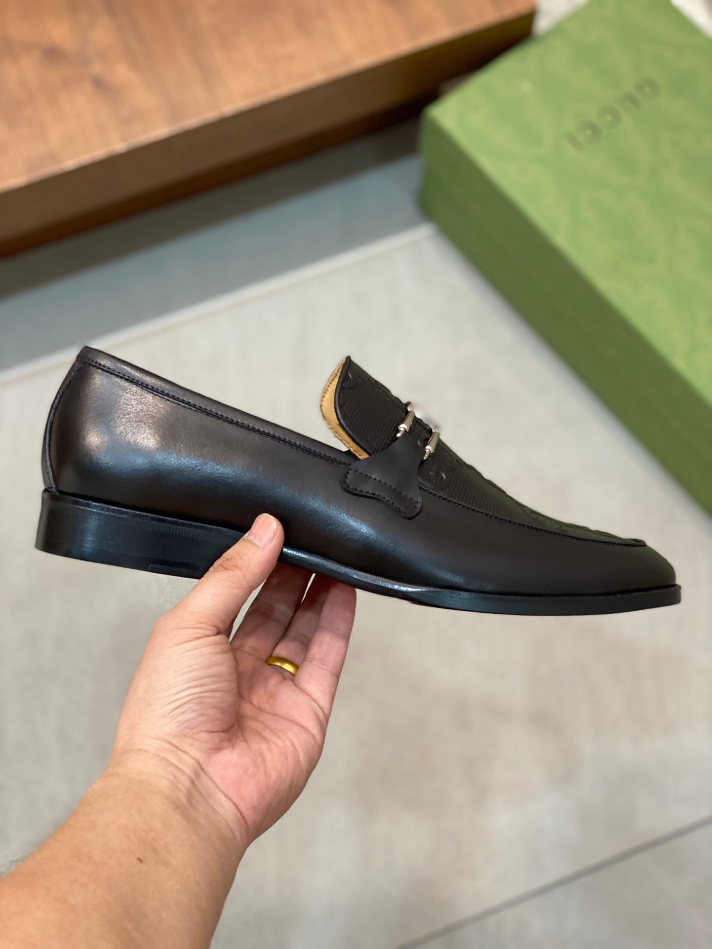 Gucci-115Shoes