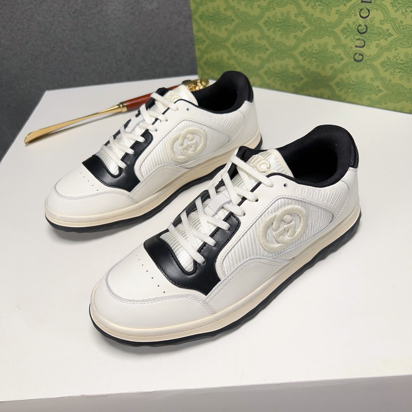 Gucci-125Shoes