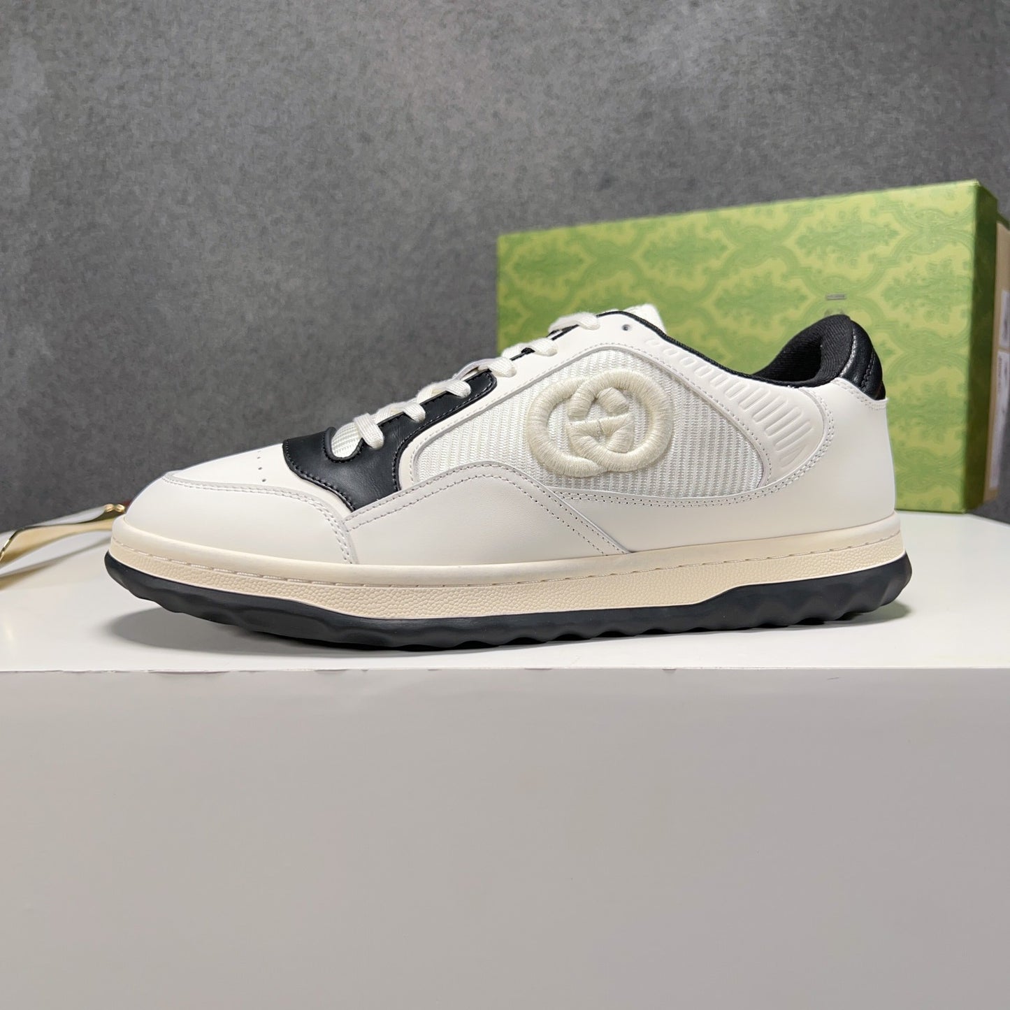 Gucci-125Shoes