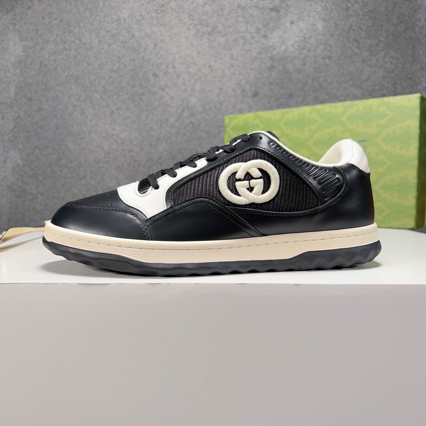 Gucci-127Shoes