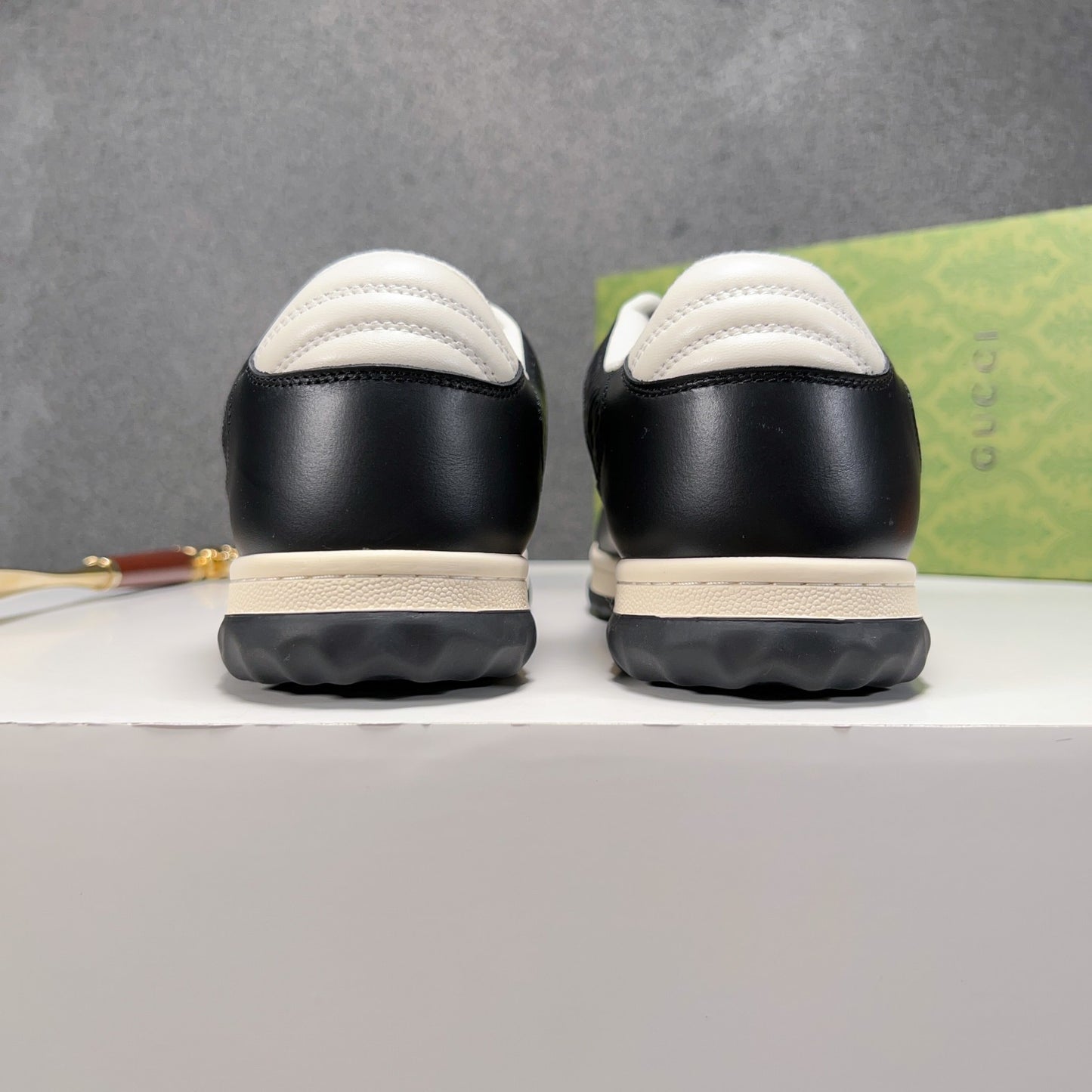 Gucci-127Shoes