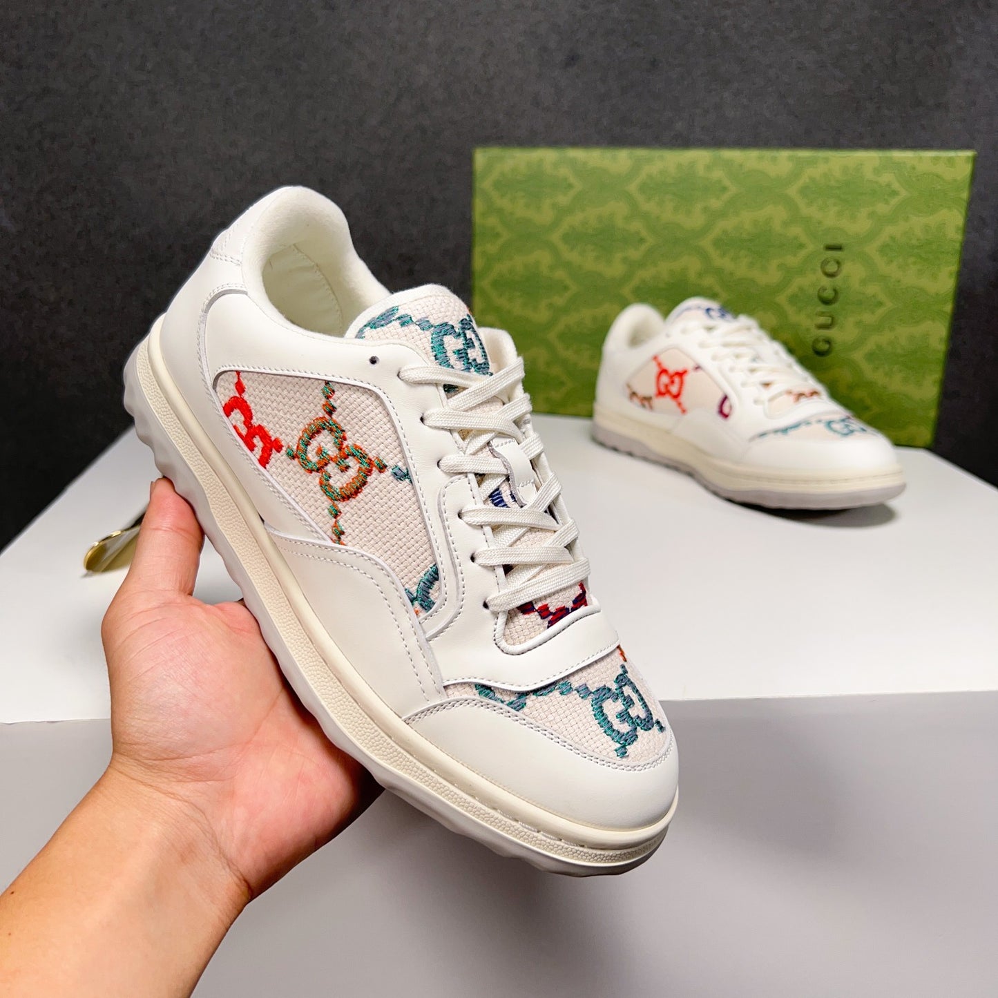 Gucci-129Shoes