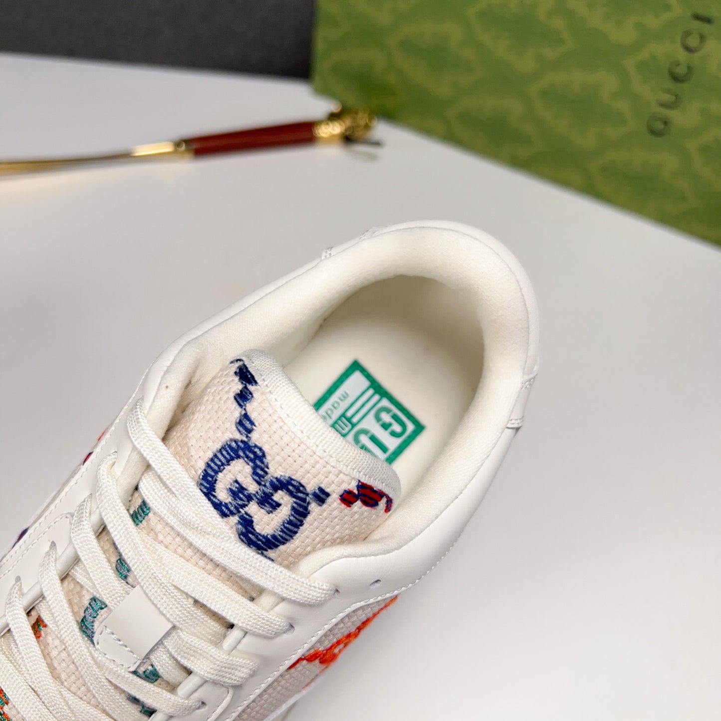 Gucci-129Shoes