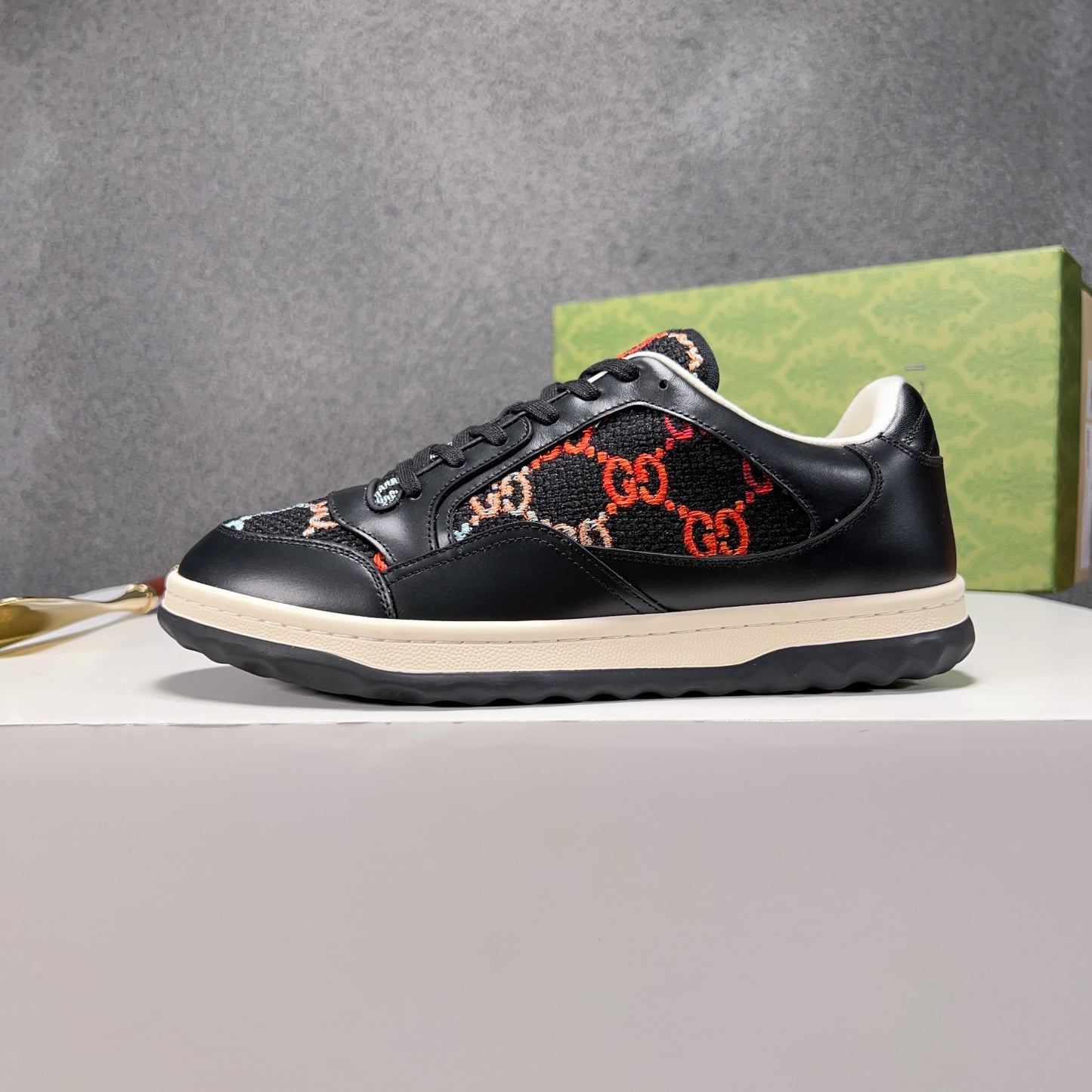 Gucci-130Shoes