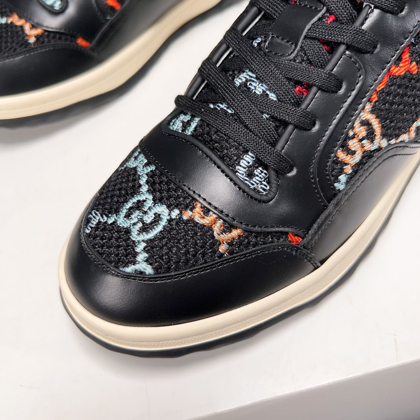 Gucci-130Shoes