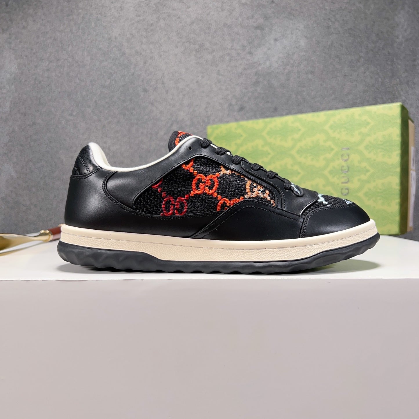 Gucci-130Shoes