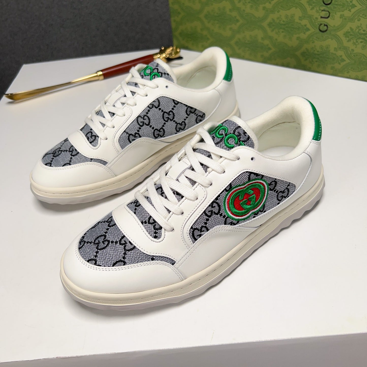 Gucci-133Shoes