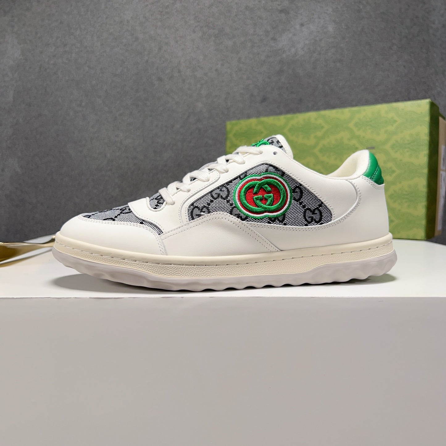 Gucci-133Shoes