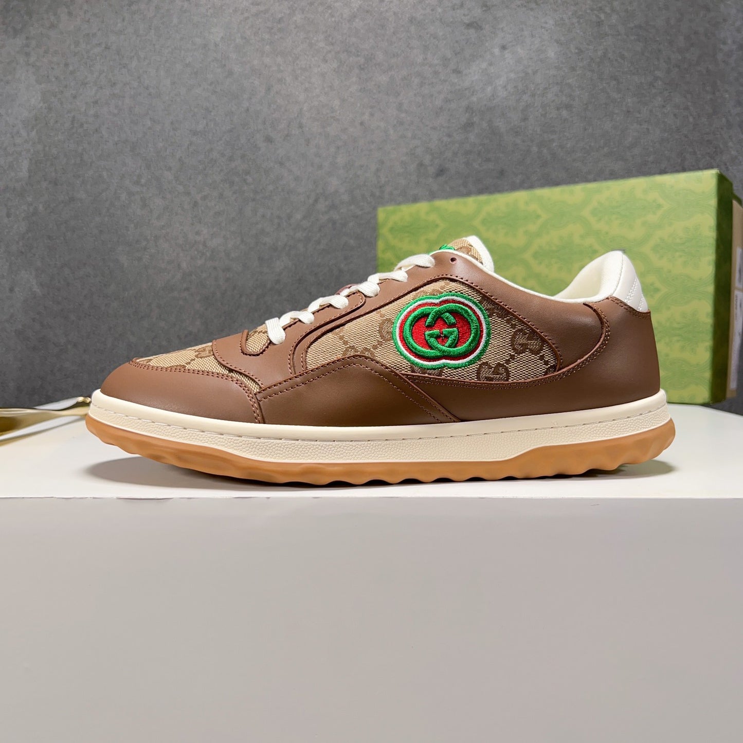 Gucci-134Shoes