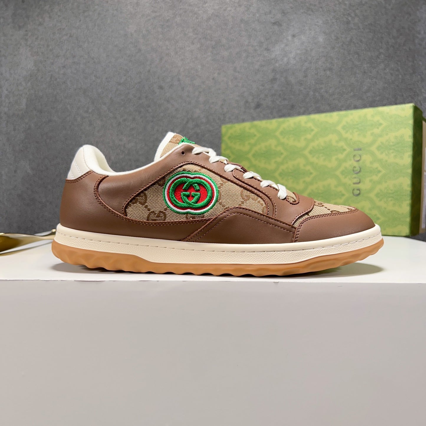 Gucci-134Shoes