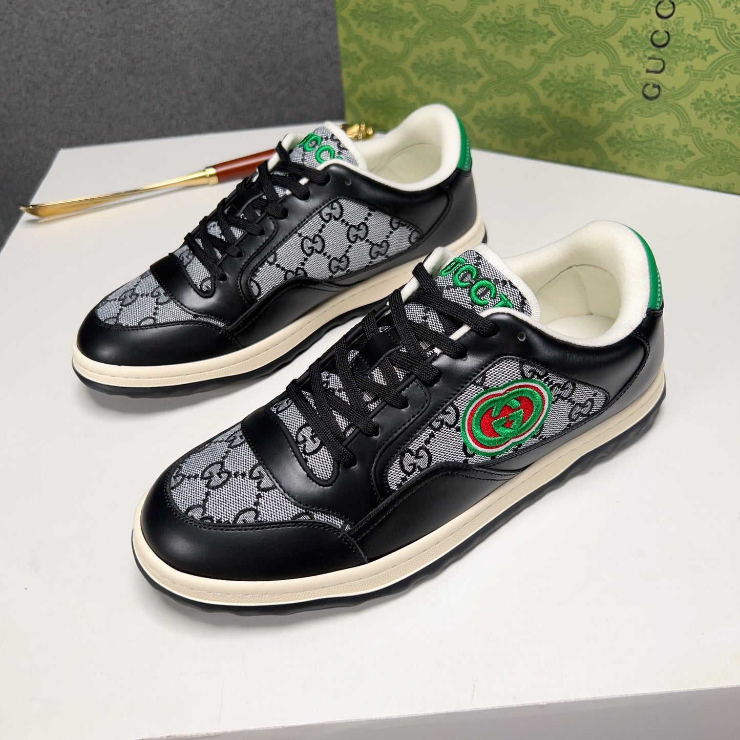 Gucci-135Shoes