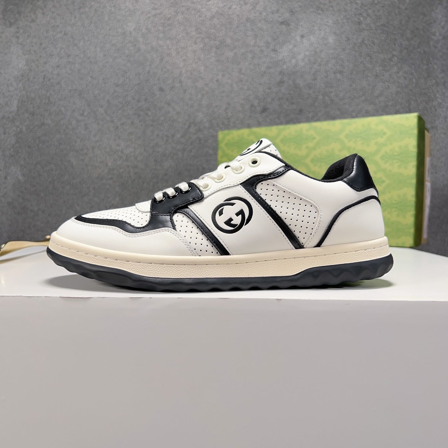 Gucci-139Shoes