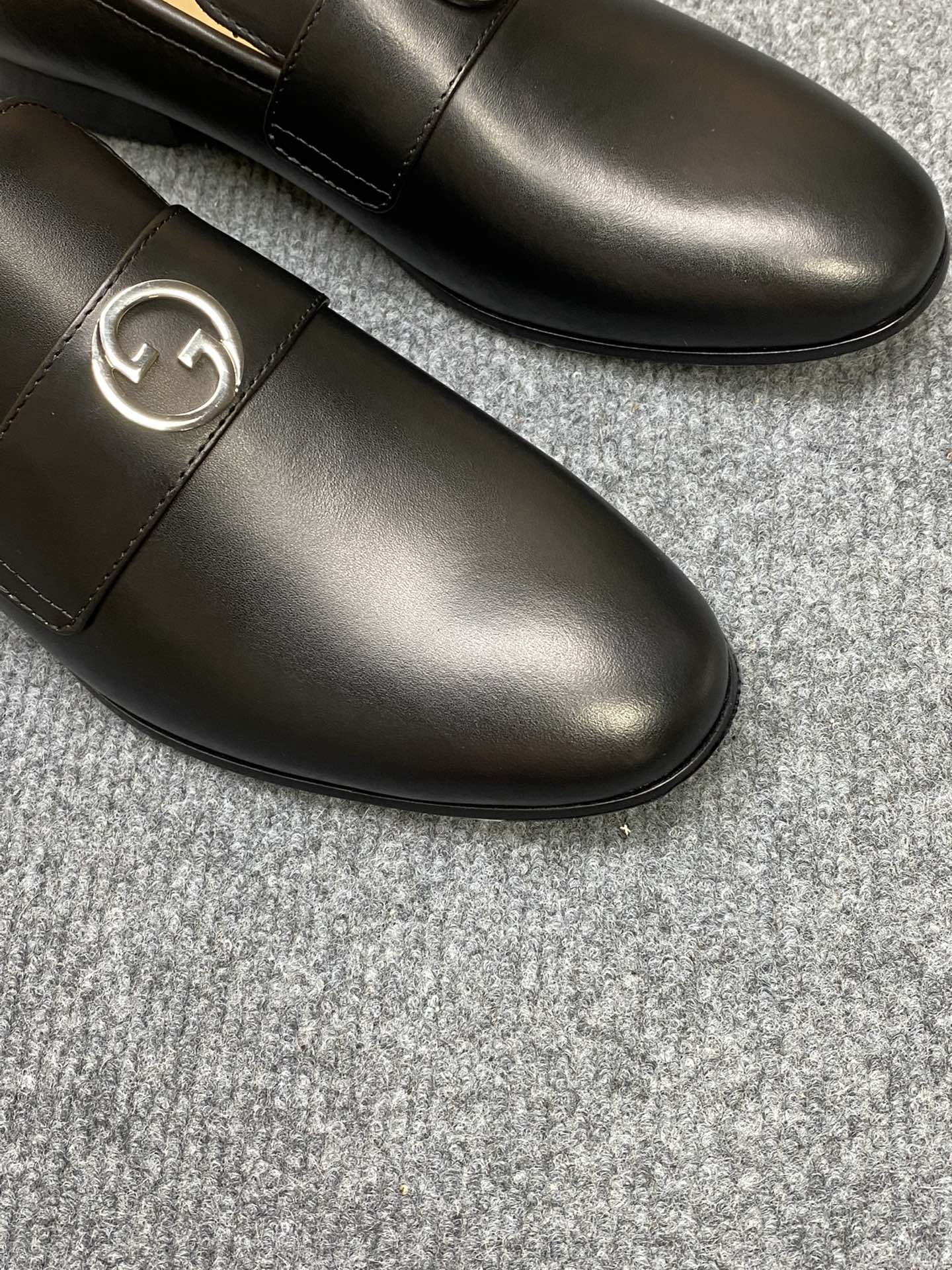 Gucci-153Shoes