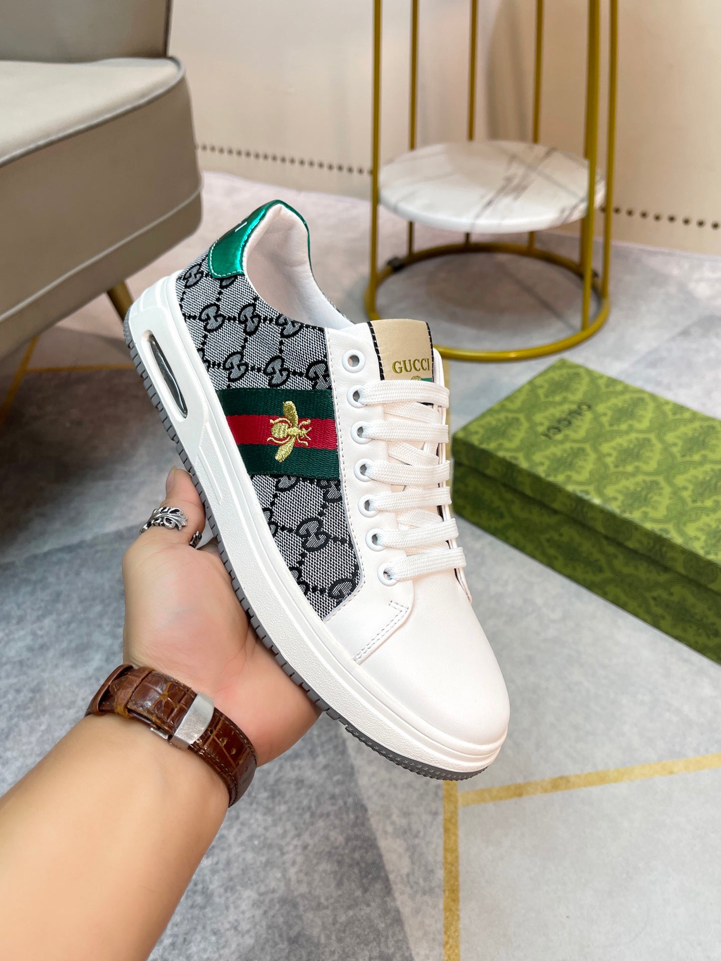 Gucci-170Shoes