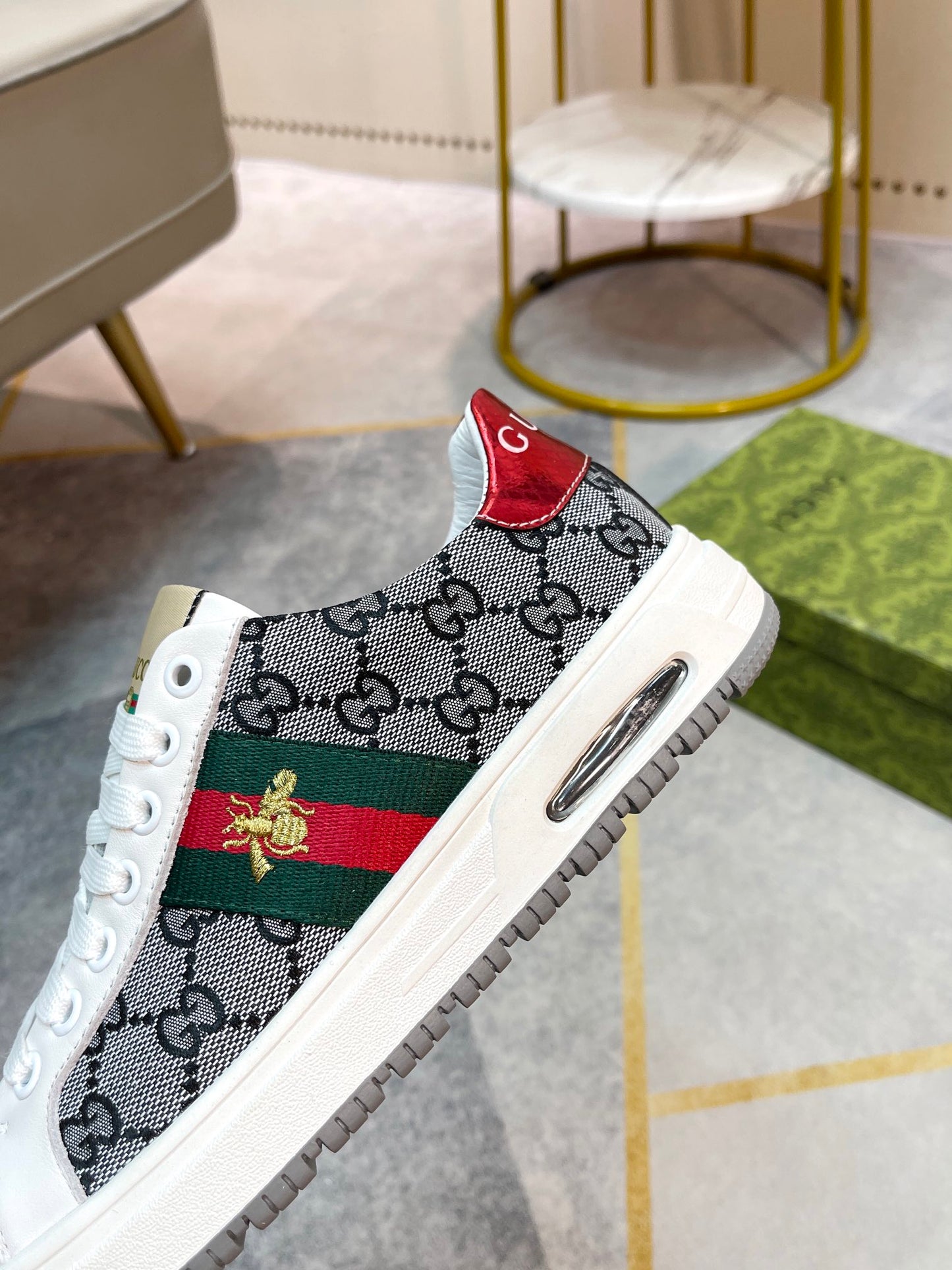 Gucci-172Shoes