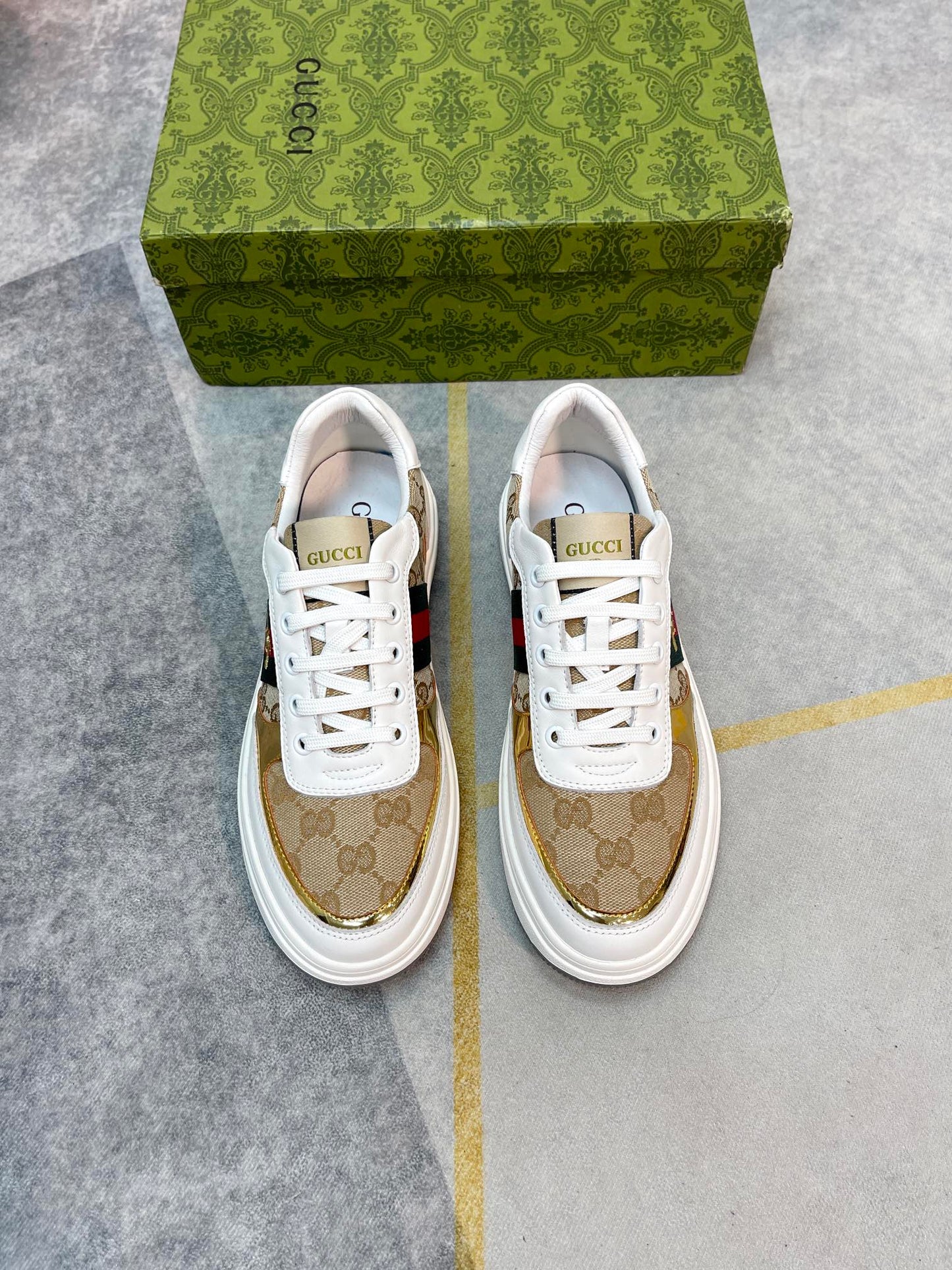 Gucci-175Shoes